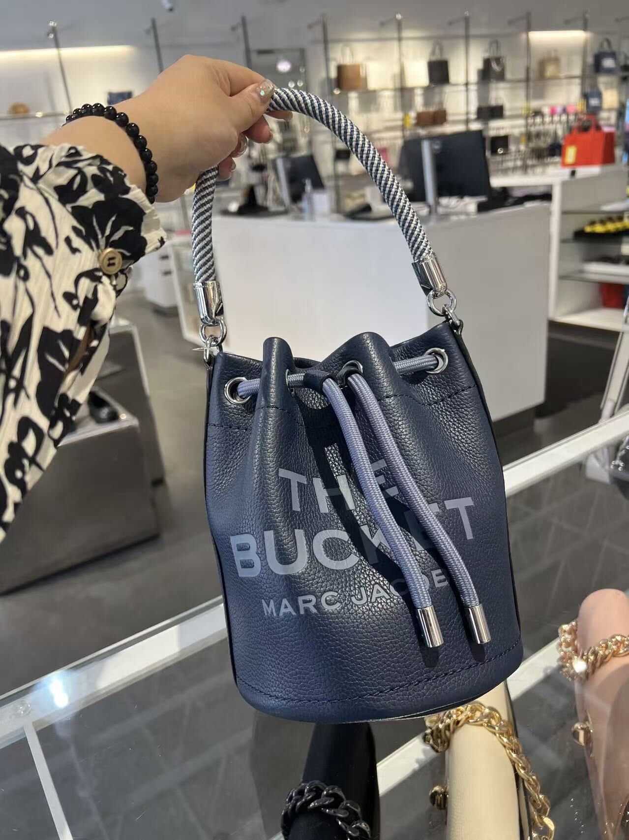 【直播】Marc Jacobs LX072432 The Bucket 水桶包