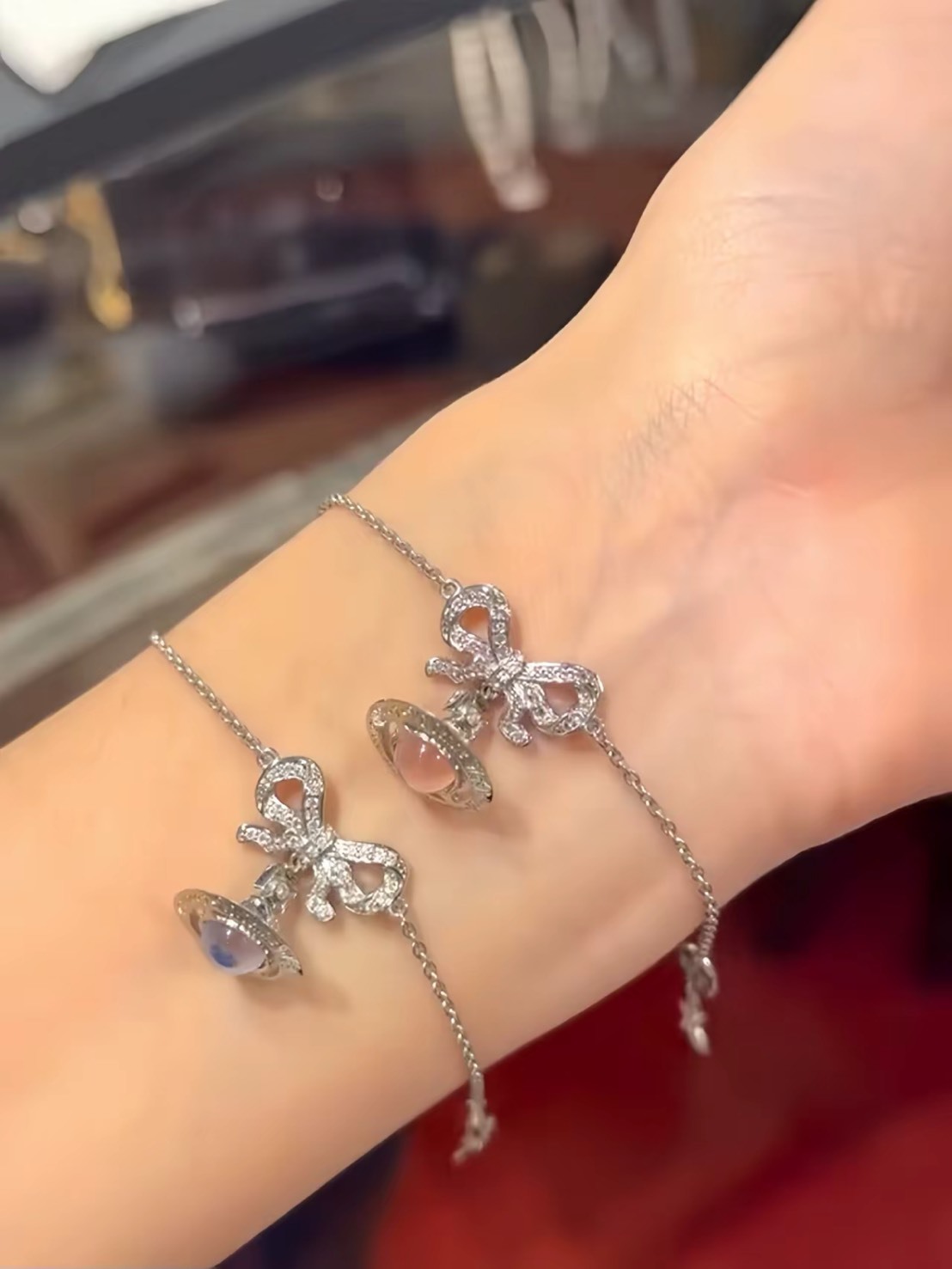 VIVIENNE WESTWOOD 西太后 OCTAVIE帶鑽 蝴蝶結 土星 手鍊 女款 二色