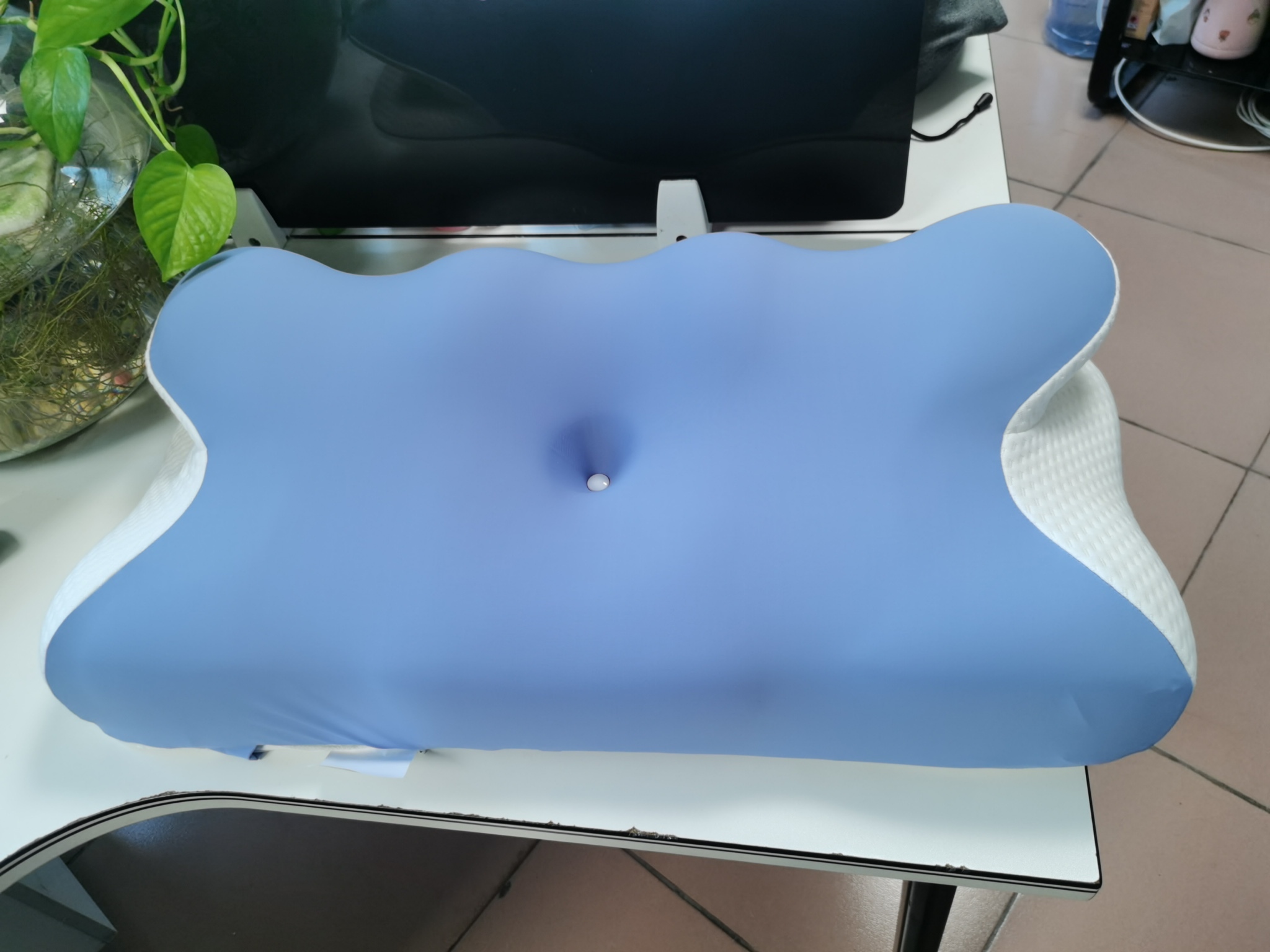 CU023 (只限本場已購物滿$800購買)  **加購品** tycheon 舒頸枕 65.1 x 36 x 13.1 cm