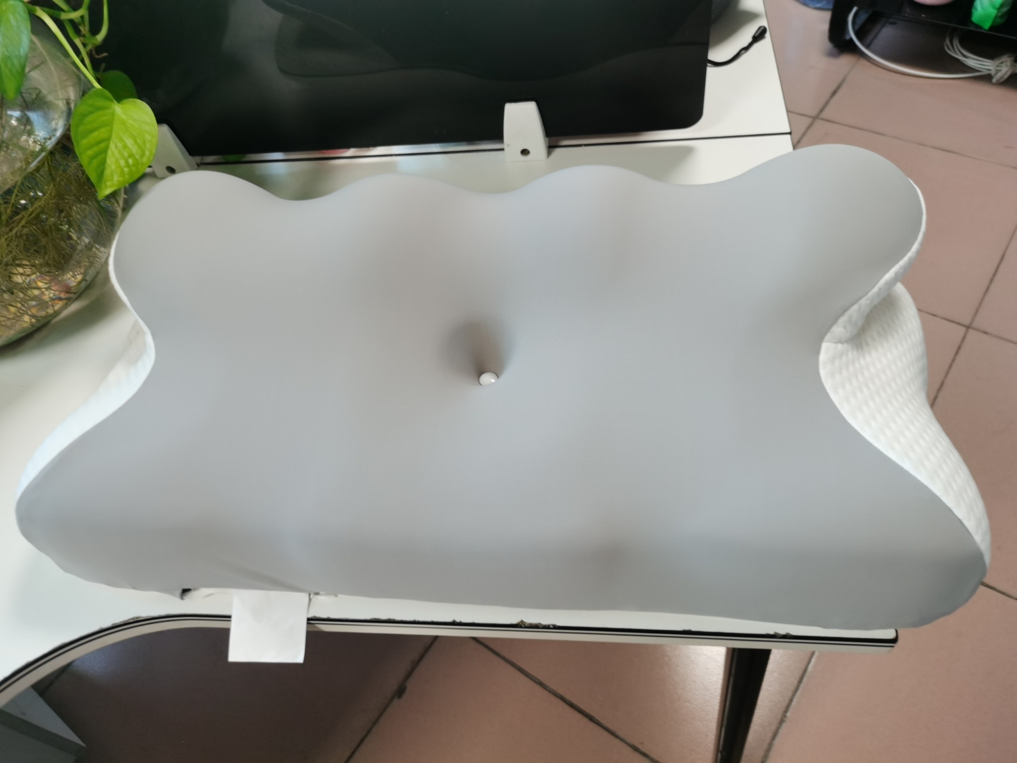 CU023 (只限本場已購物滿$800購買)  **加購品** tycheon 舒頸枕 65.1 x 36 x 13.1 cm