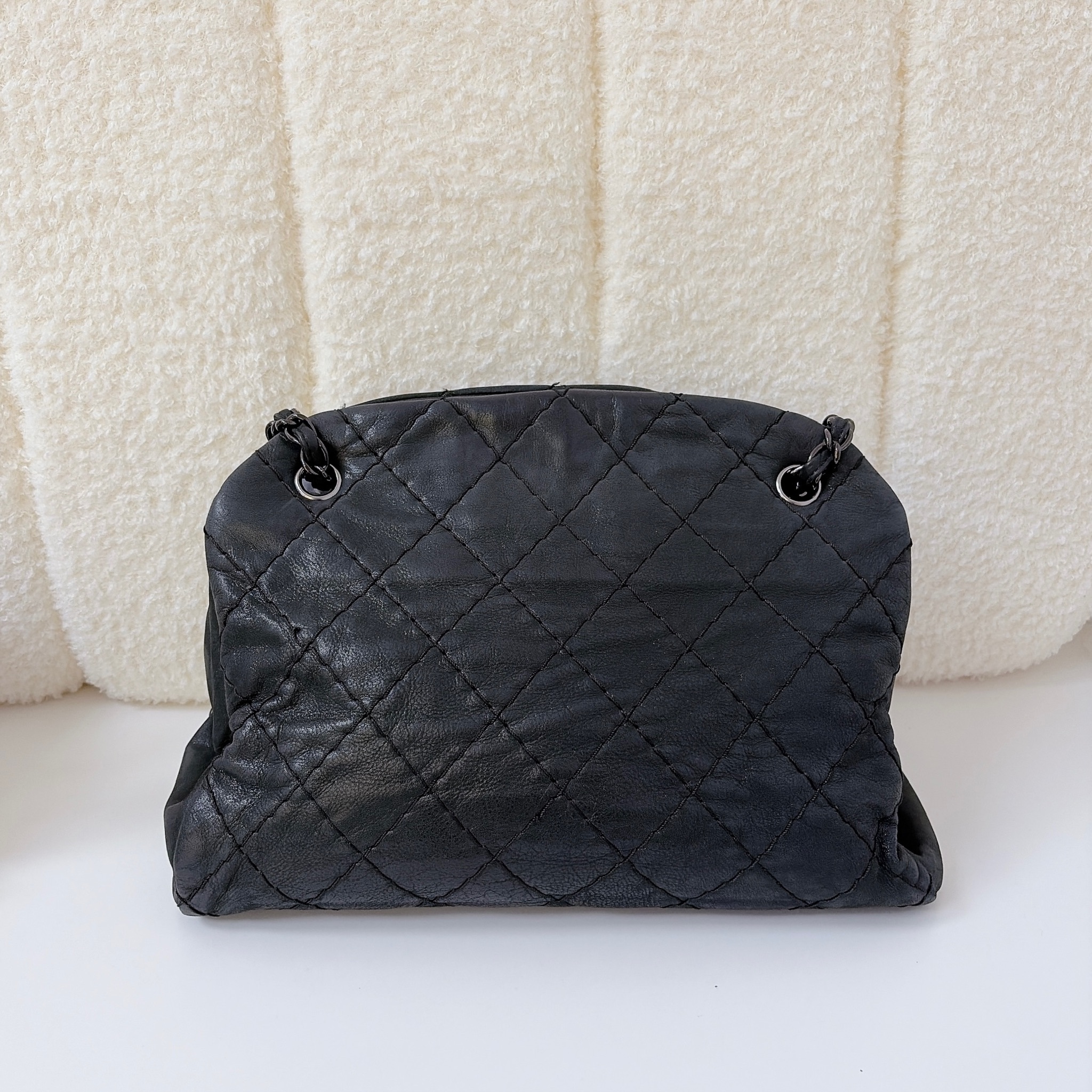 Chanel Vintage Bowling Flap Bag - Black / SHW