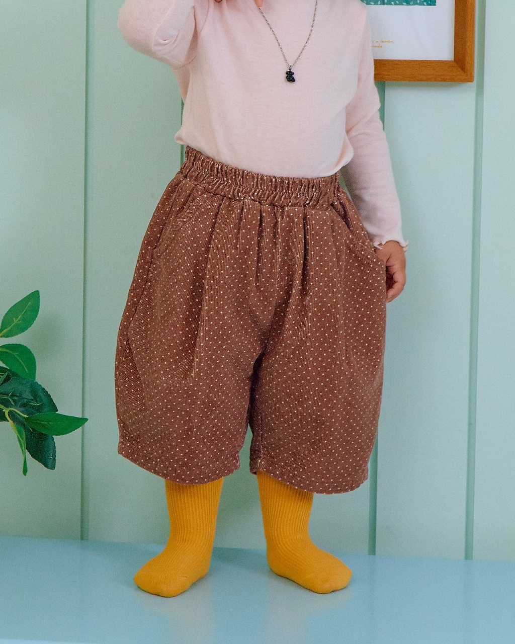 正韓秋OOTT BeBe 鬆緊點點寬褲