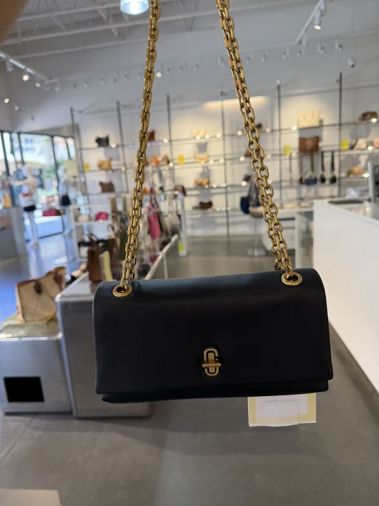 【直播】Marc Jacobs LX072453 斜咩包(黑色)