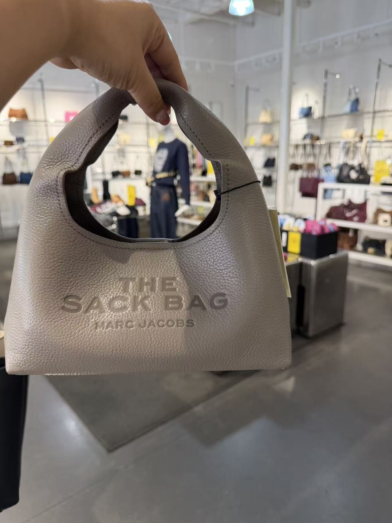 【直播】Marc Jacobs LX072456 The Sack 迷你手提包