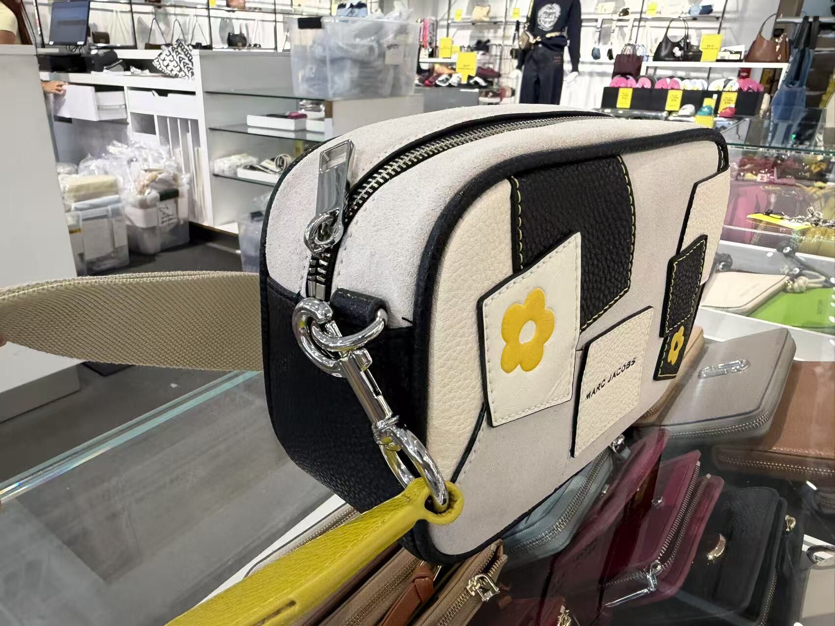【直播】Marc Jacobs LX0724112 限定拼布小花 Snapshot 相機包