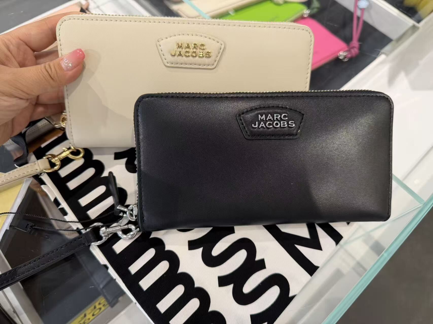 【直播】Marc Jacobs LX072460 The Continental 長銀包