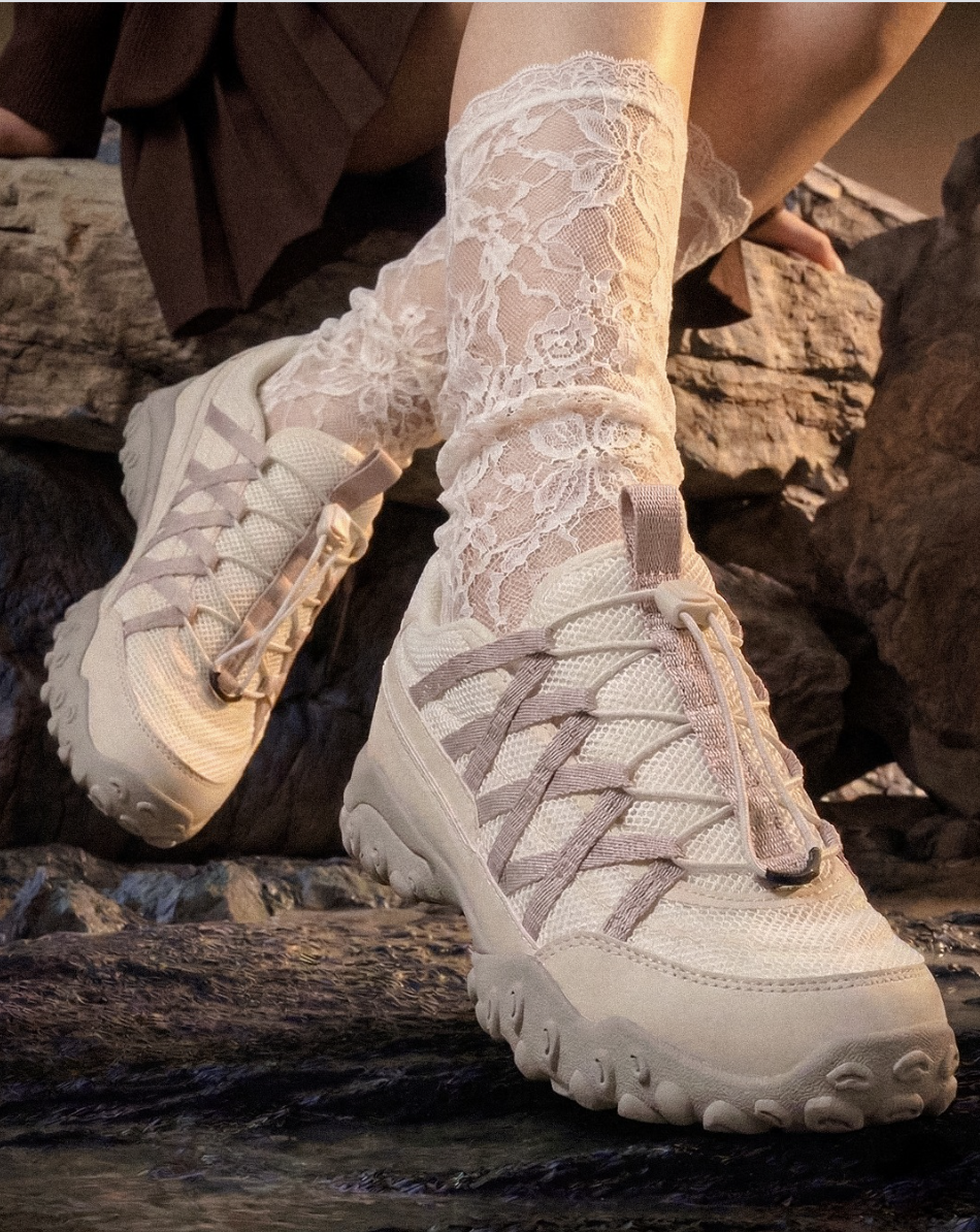 韓國 FILA Echappe Lace 中性芭蕾風運動鞋,清貨貨品,不設退換（K267 BR289）