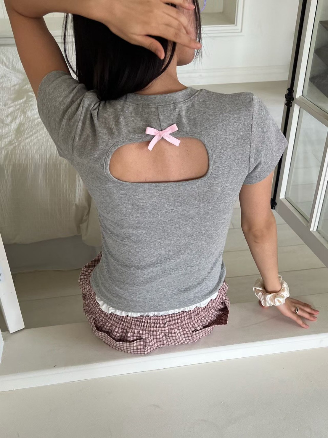背洞緞帶結T