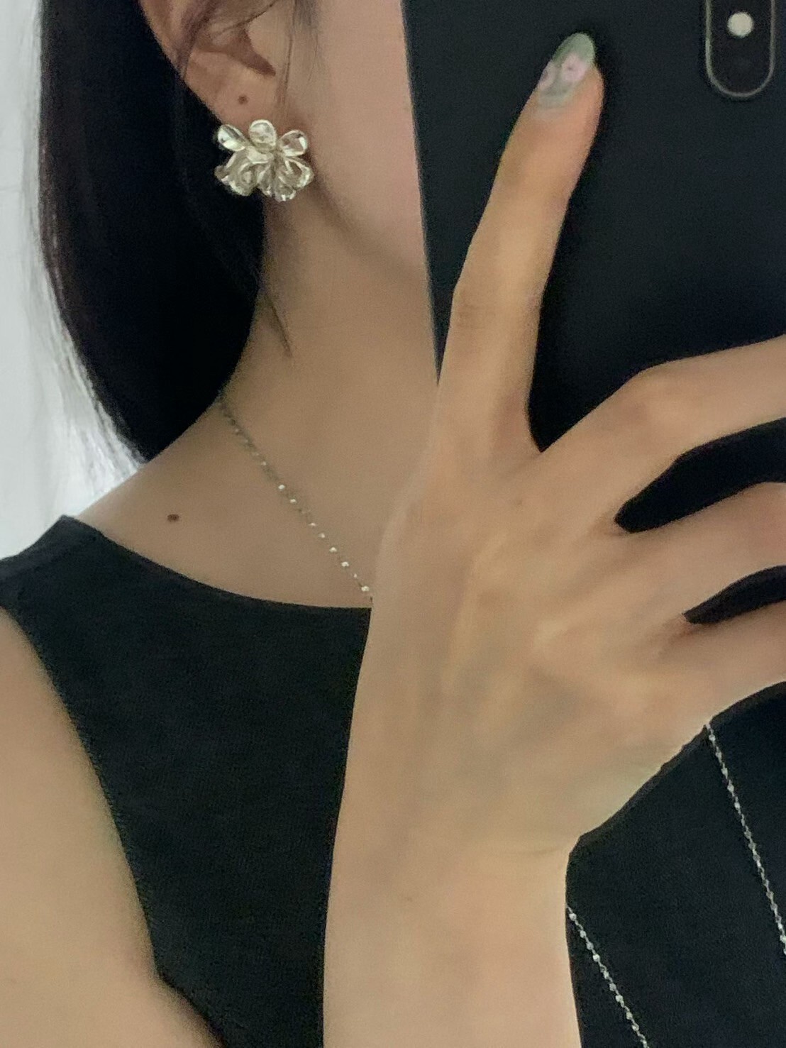 質感銀立體大花朵造型貼耳耳環