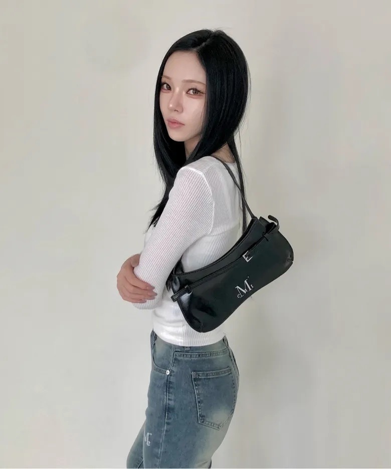 韓國限定🇰🇷 MUCENT EREN BELT STRAP LEATHER SHOULDER BAG UNISEX 手提包 腋下包 單肩包 / 預購