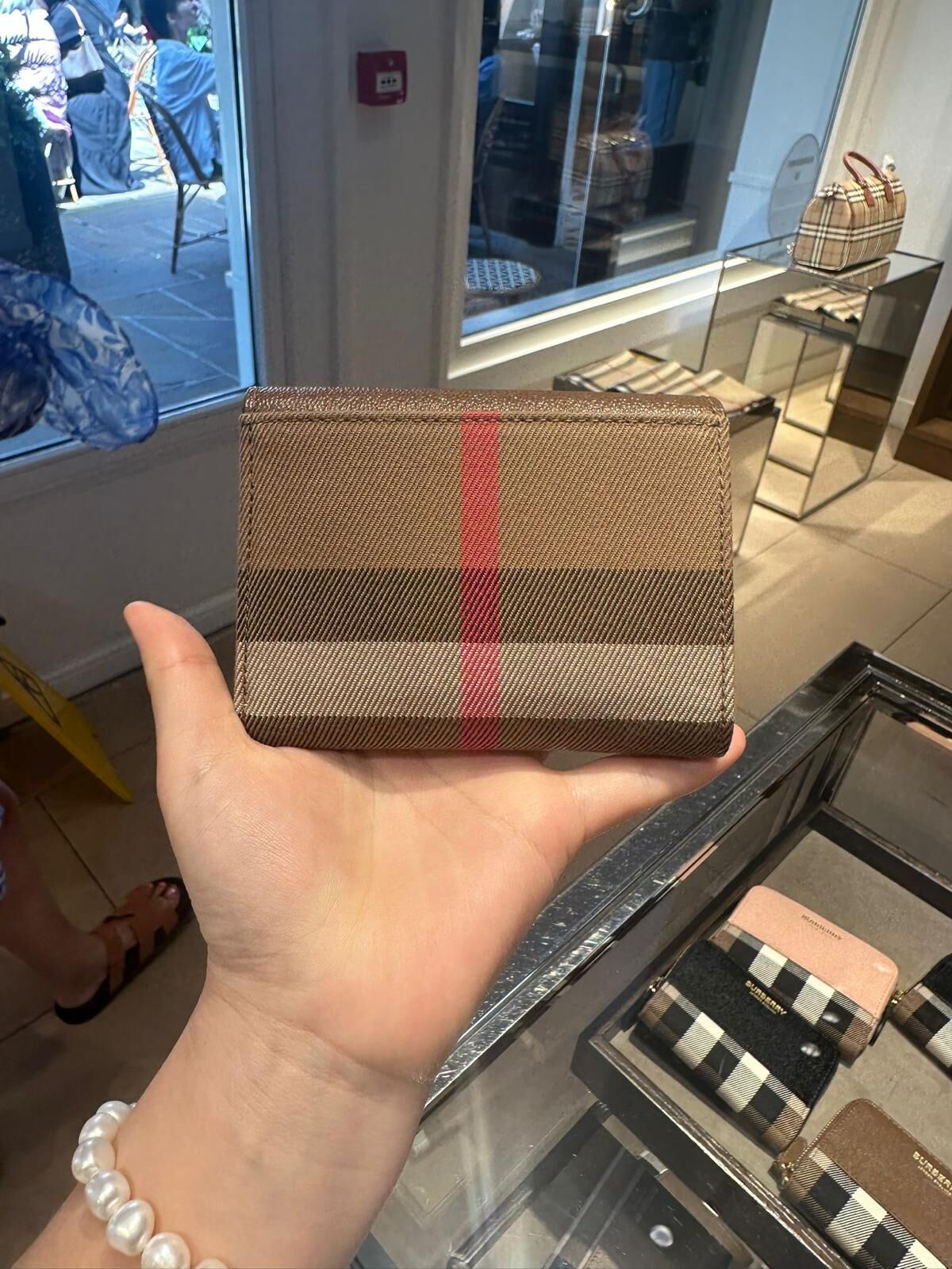 LYS02143 Burberry 牛皮拼格紋三折短銀包