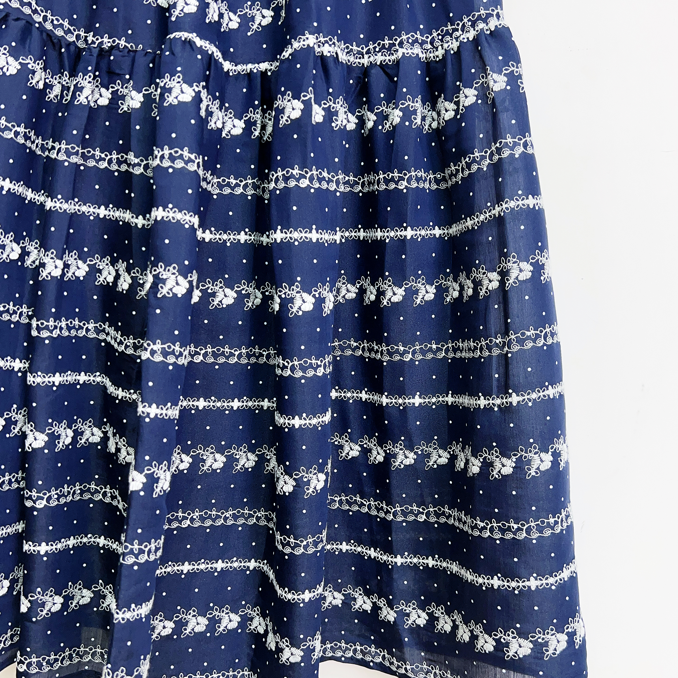 刺繡碎花點點梭織半截裙 (腰26-40 臀46 長29吋) S6733 #2807clo