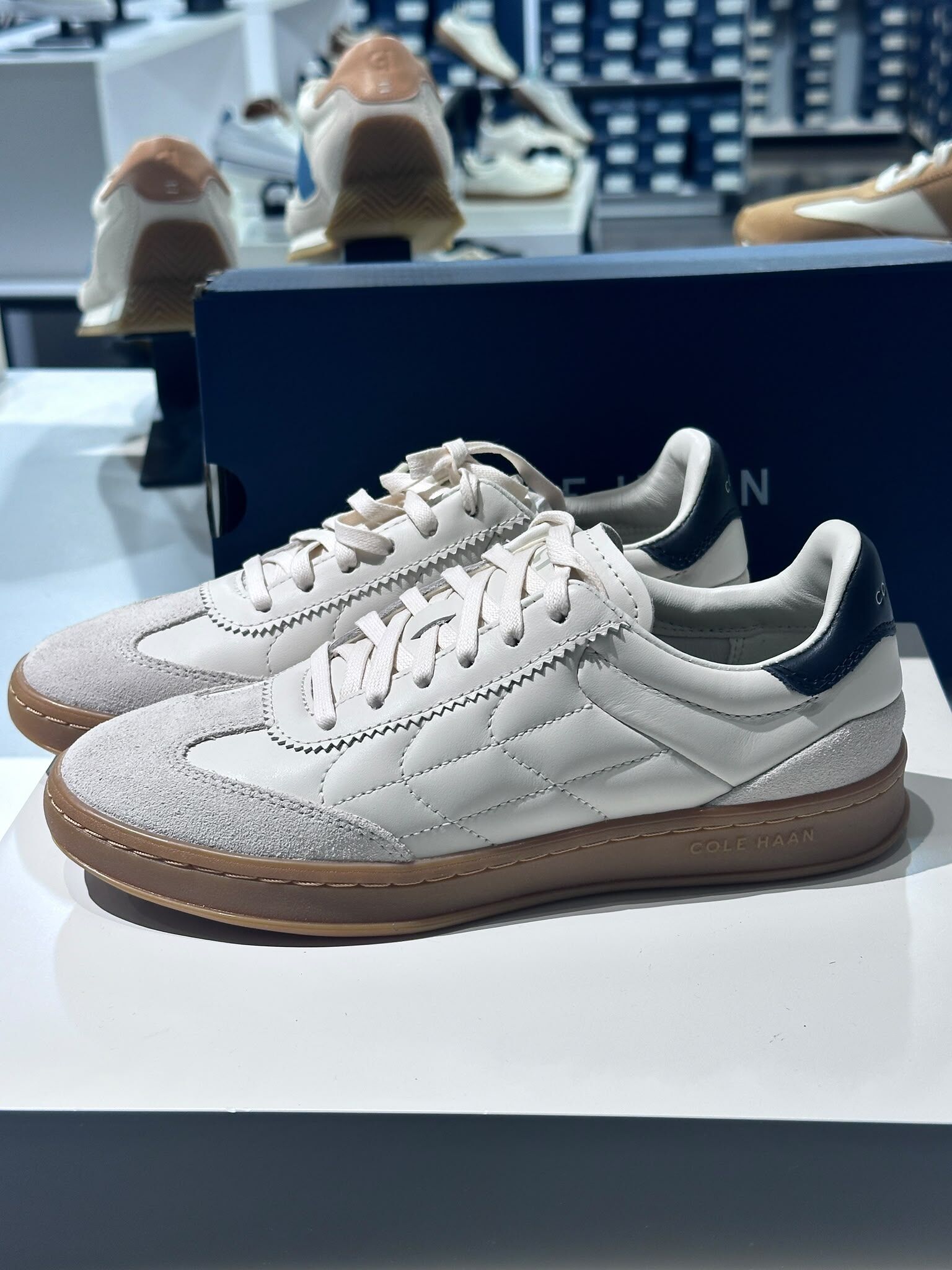 UN11 Cole Haan 女裝 象牙白色橡膠底運動鞋  (黑色鞋跟皮) Grandprø Breakaway Sneaker
