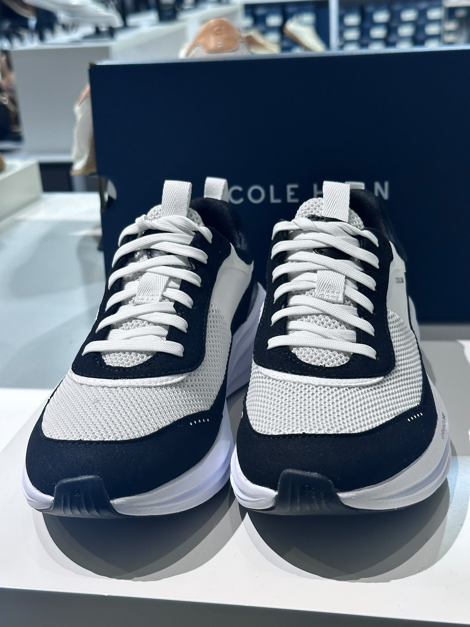 UN12 Cole Haan 女裝黑白色拼網面厚底運動鞋 OG Quadstreak Running Sneaker
