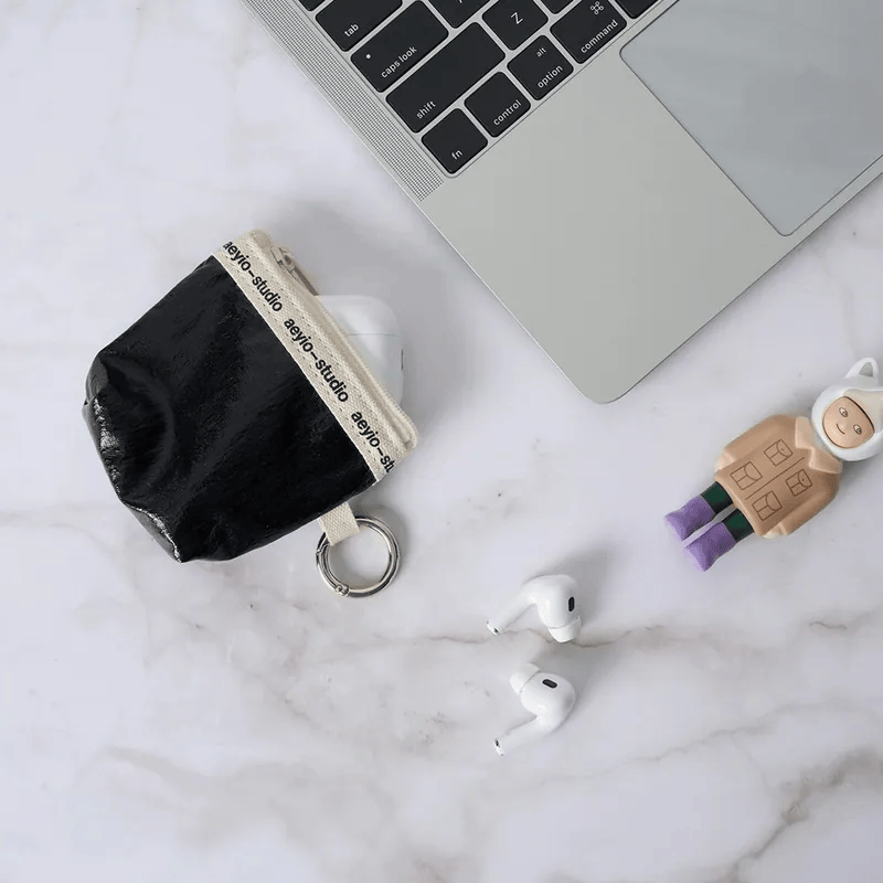 aeyio studio｜GLOSSY AIRPODS KEYRING T POUCH_APO3400 [4 colors]