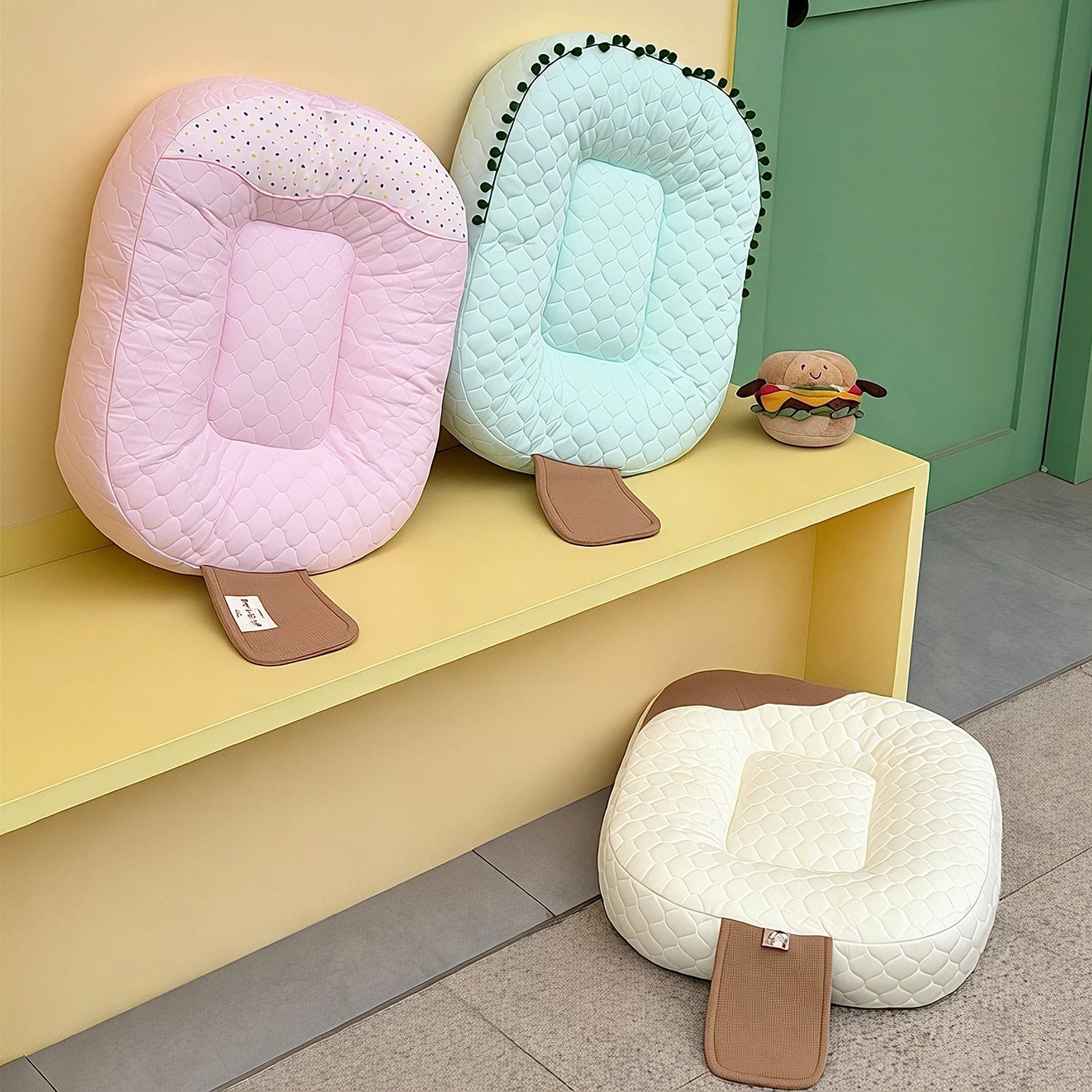 PETMAN CLOUDY POPSICLE PET BED