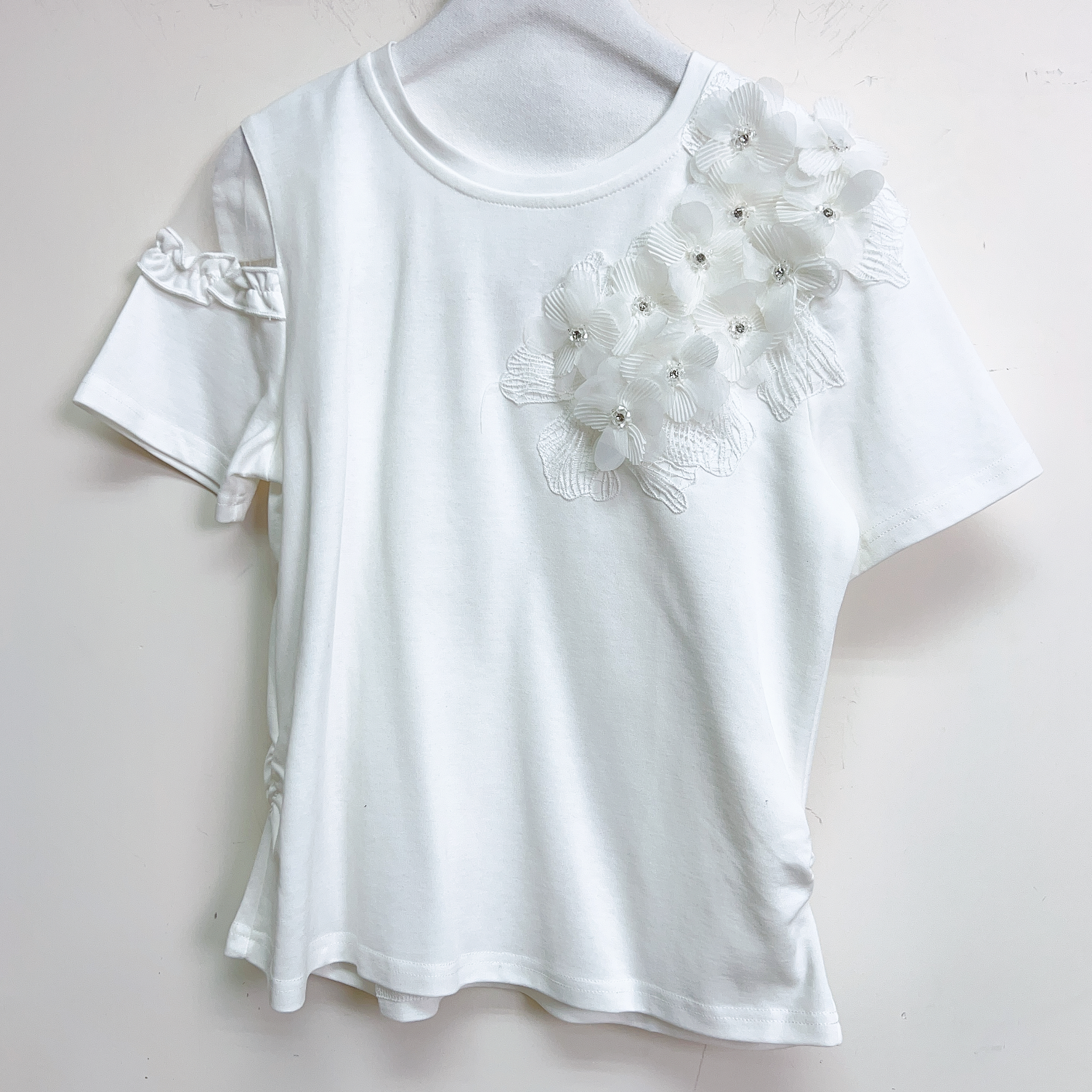 立體刺繡閃石花花蕾絲露肩收腰棉質上衣 (胸38-42 腰36-42 長22吋) B6535 #2807clo