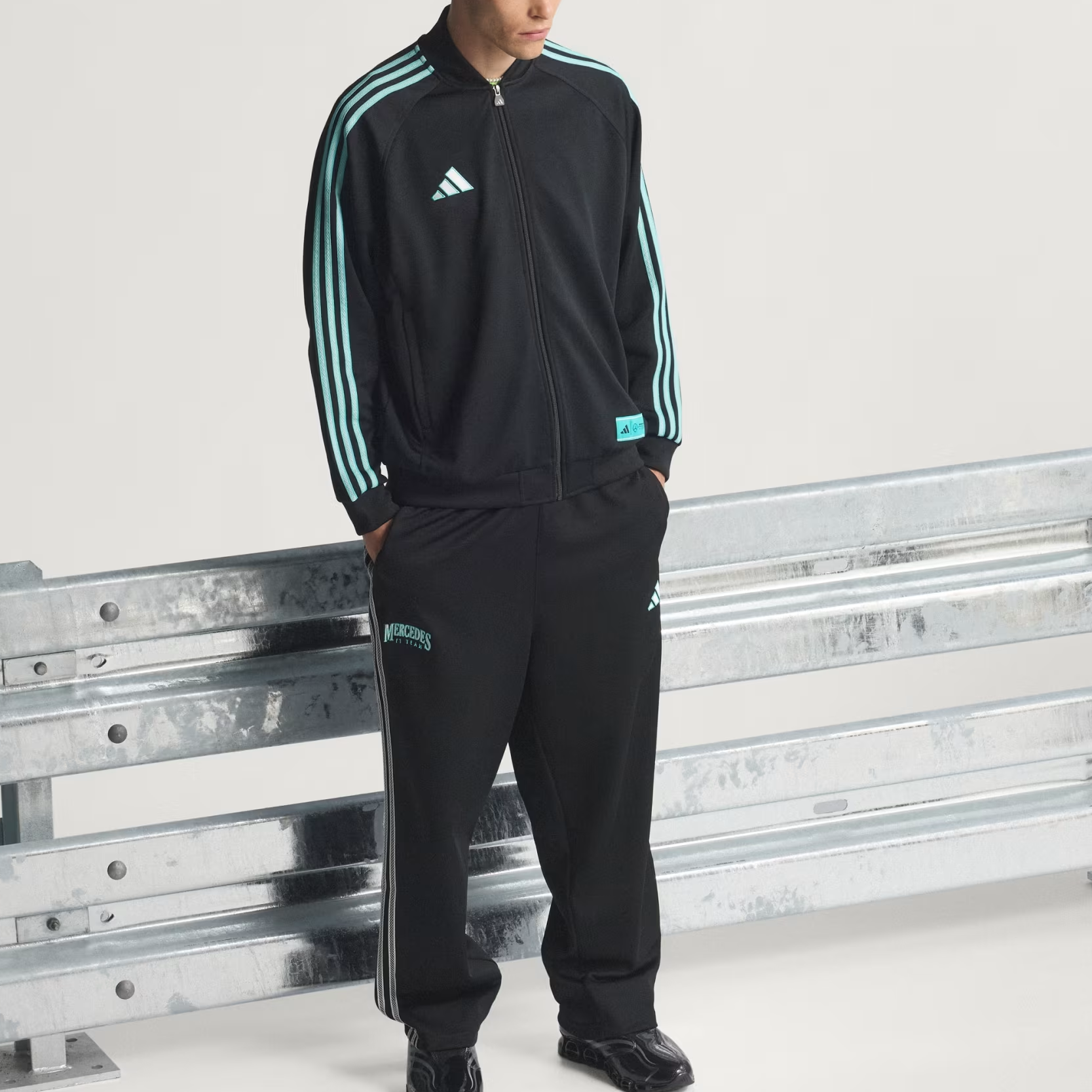 【代購】Adidas Free Shipping With AdiClub Mercedes KG4745