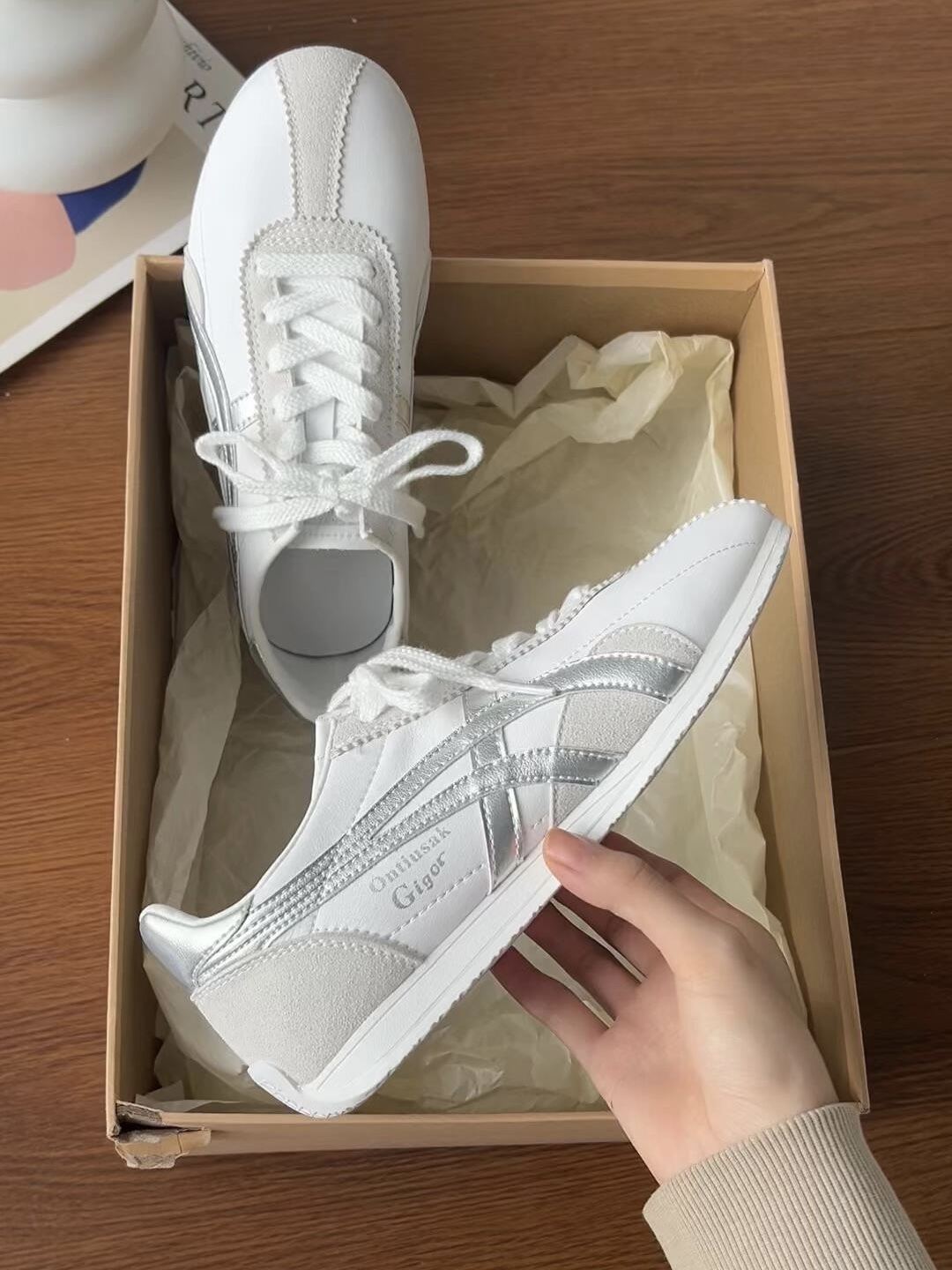 代購-Onitsuka Tiger 鬼塚虎 Runspark 拼接 跑鞋 男女同款 銀白 D201L-101