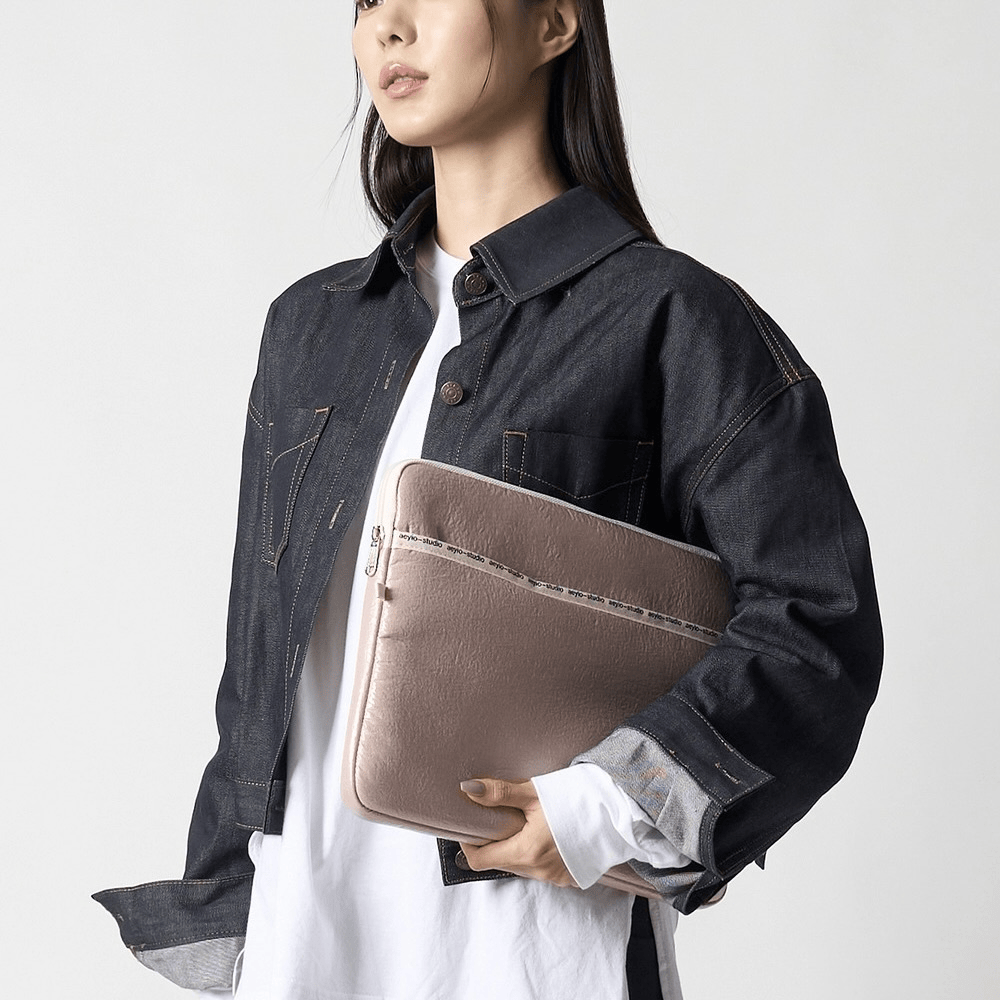 aeyio studio｜GLOSSY LAPTOP POUCH_ANP1000/2000 [4 colors]