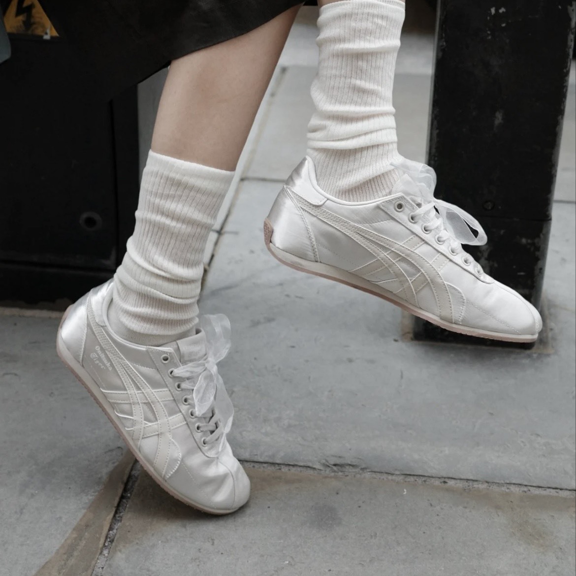 【代購】Onitsuka Tiger Runspark 緞帶休閒鞋 米色