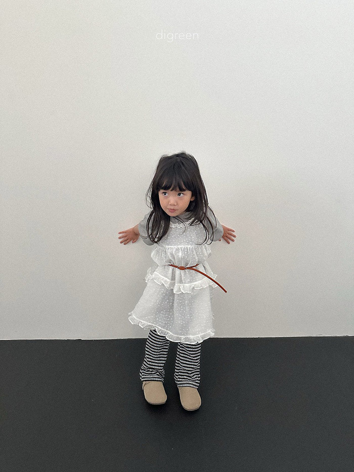正韓秋Digreenkids 疊穿花瓣洋裝