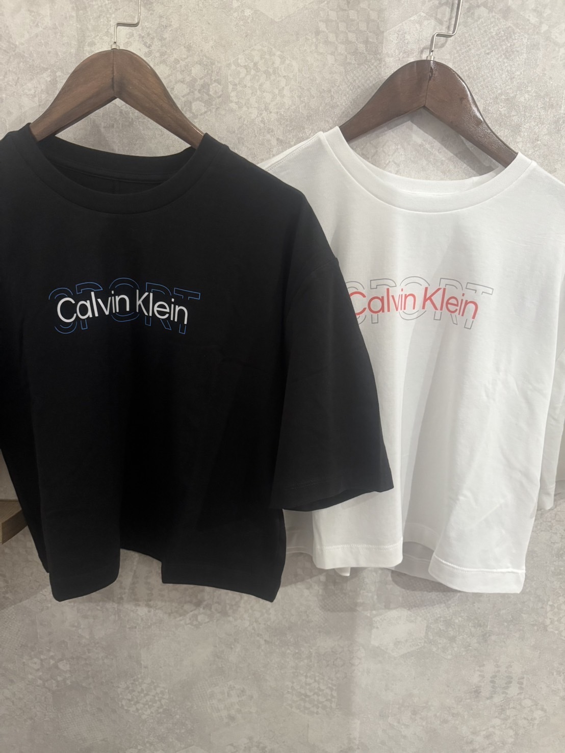 Calvin Klein CK 線條疊字 女款 短版 短袖上衣 短T