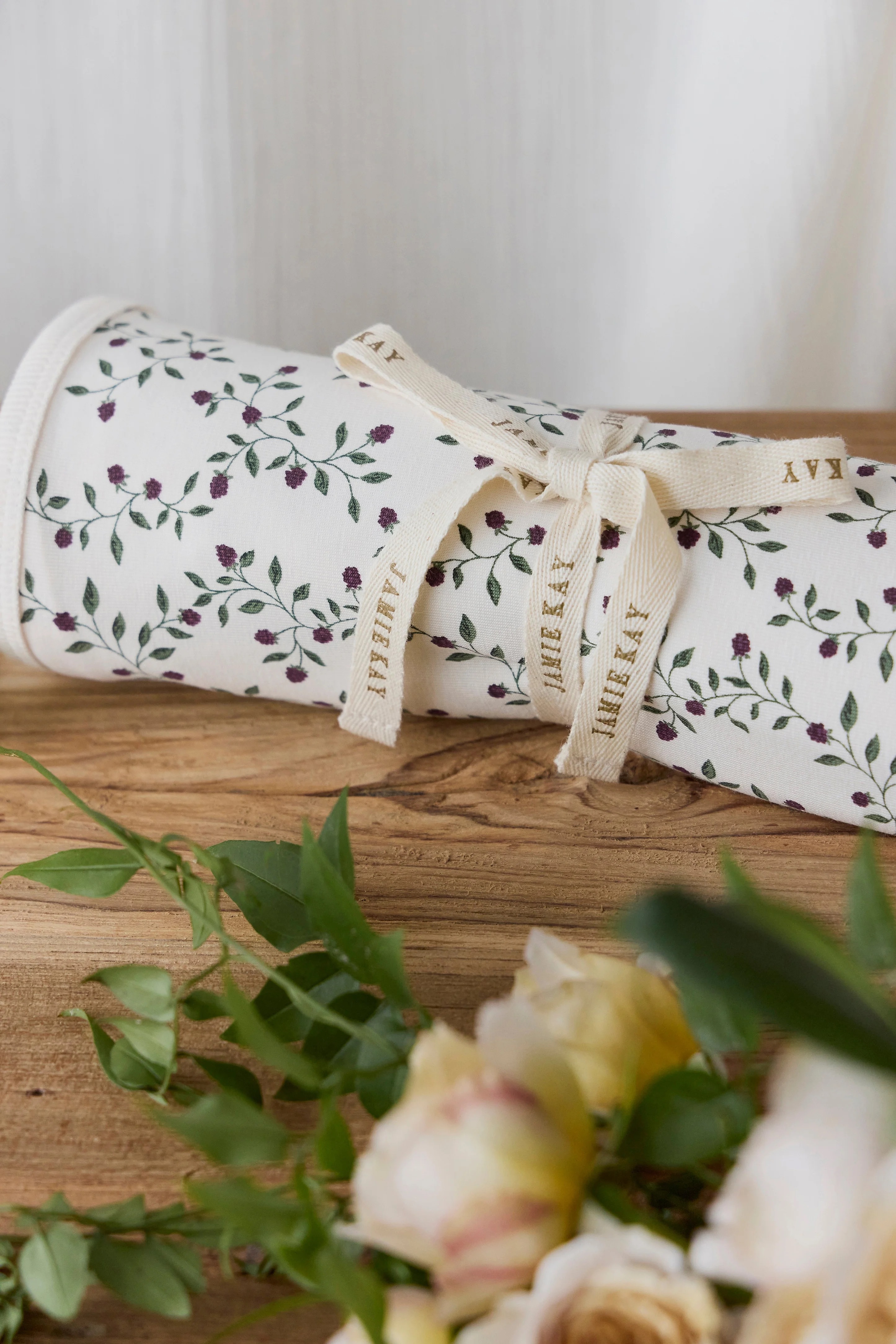 【預購】JAMIE KAY - Organic Cotton Murphy Wrap（Mulberries）