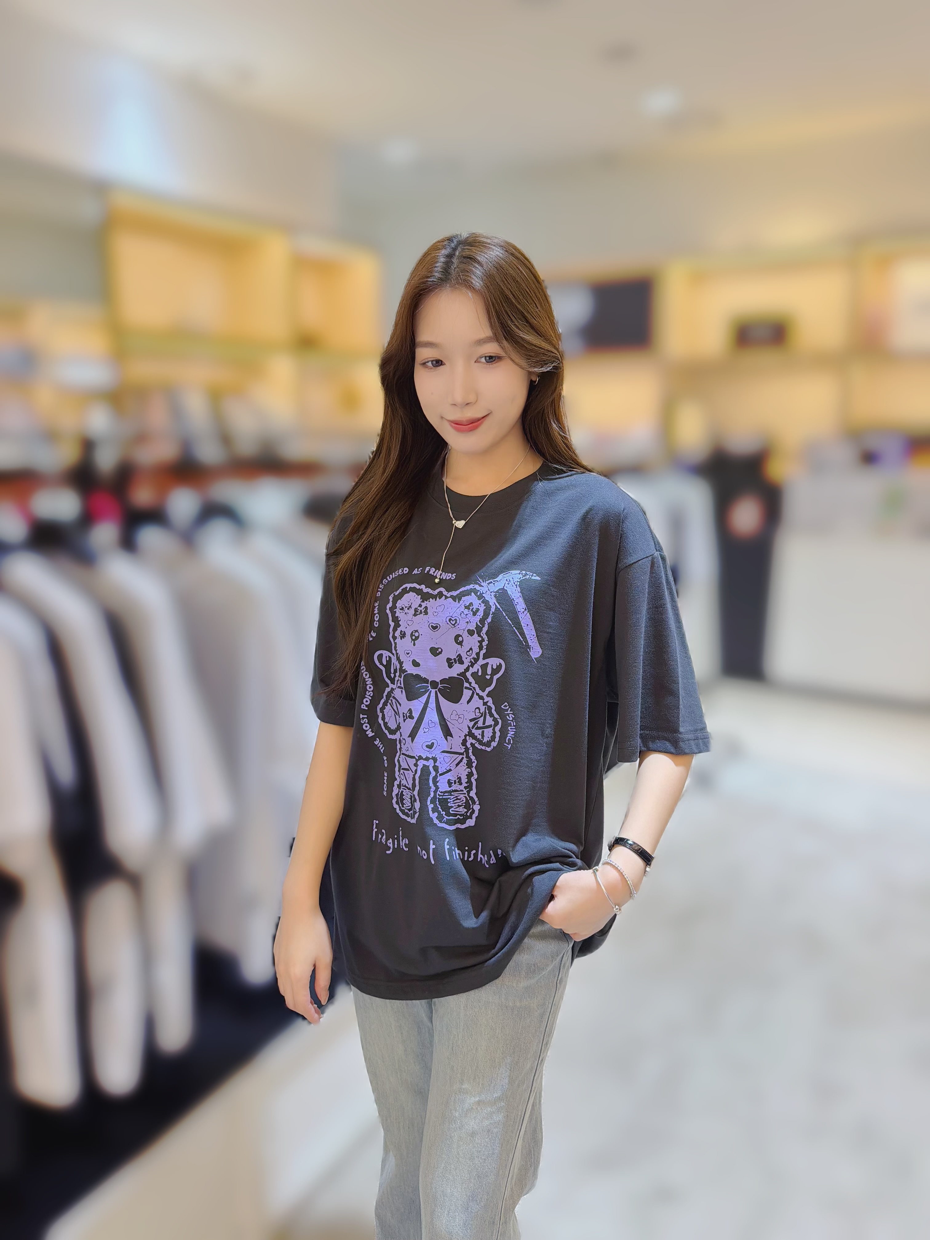 DY03 ANGEL HAMMER BEAR  T 男女同款 S:胸40 長25.5 M:胸42 長27.5 L:胸44 長29 $299