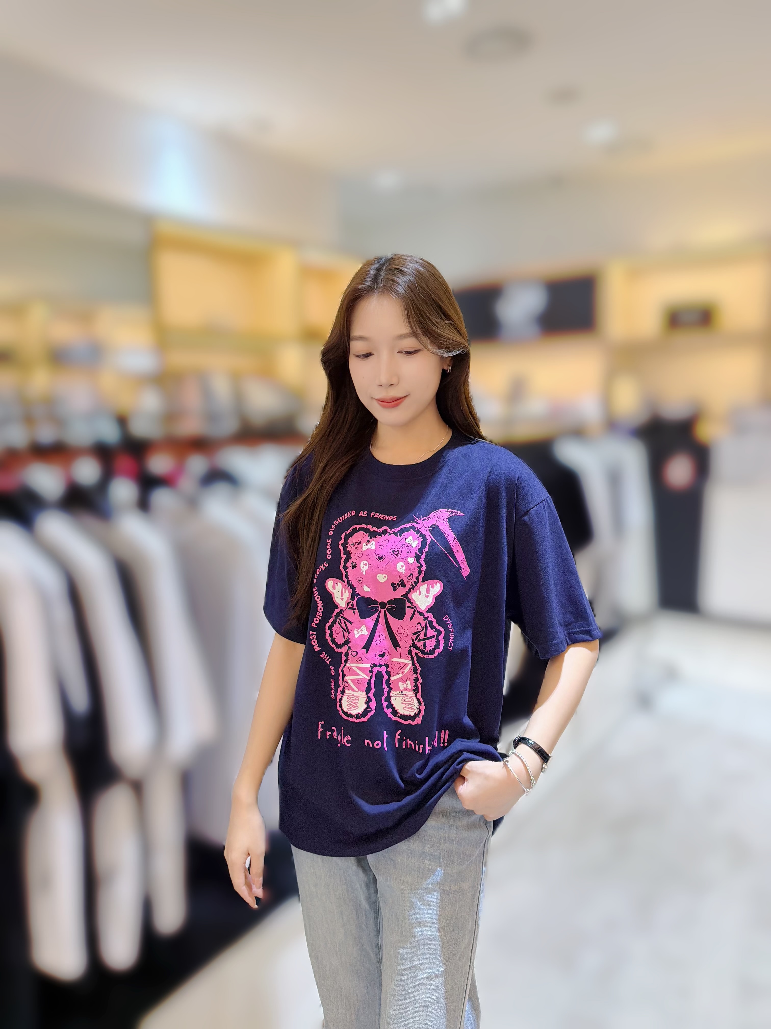 DY03 ANGEL HAMMER BEAR  T 男女同款 S:胸40 長25.5 M:胸42 長27.5 L:胸44 長29 $299