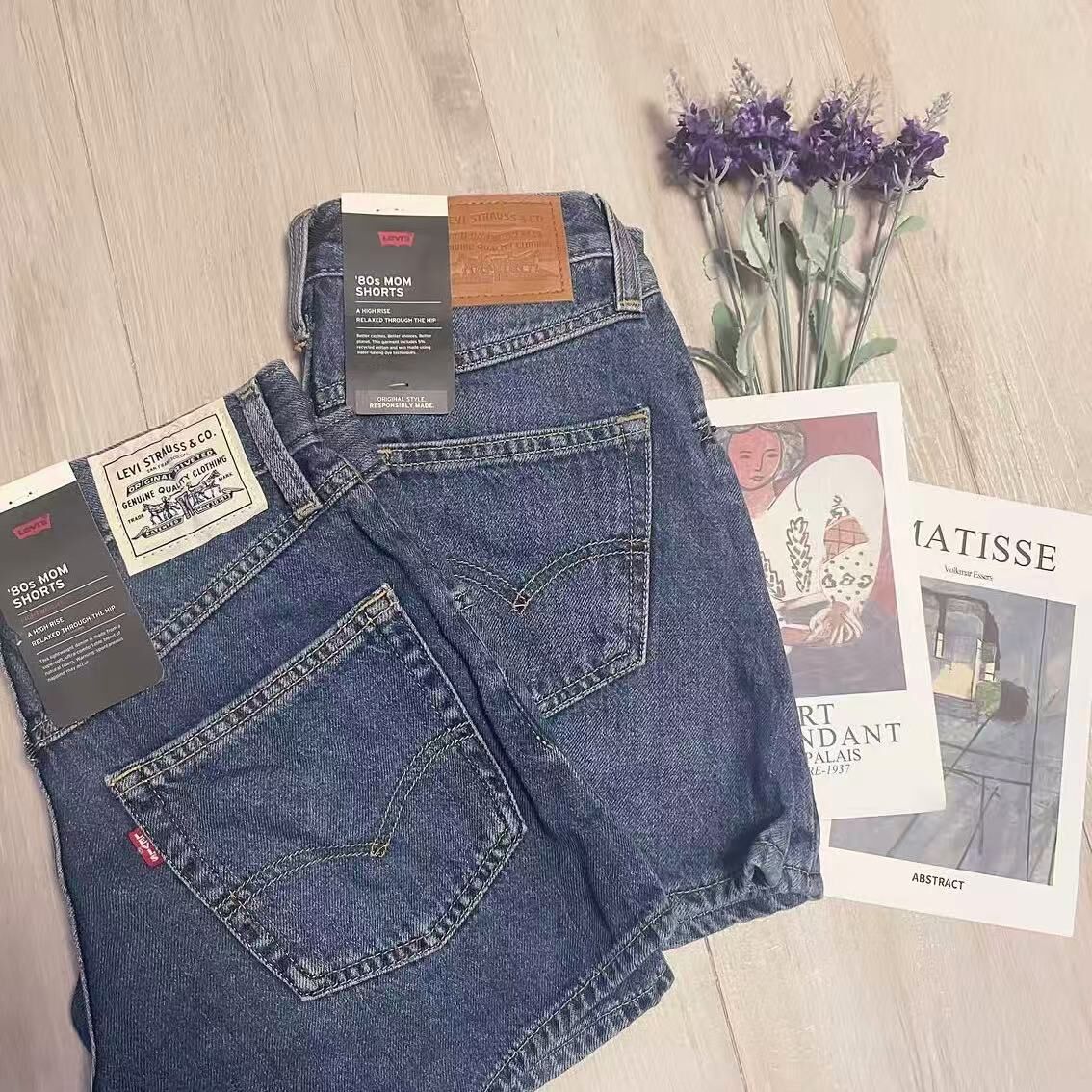 LEVIS 80s MOM SHORTS