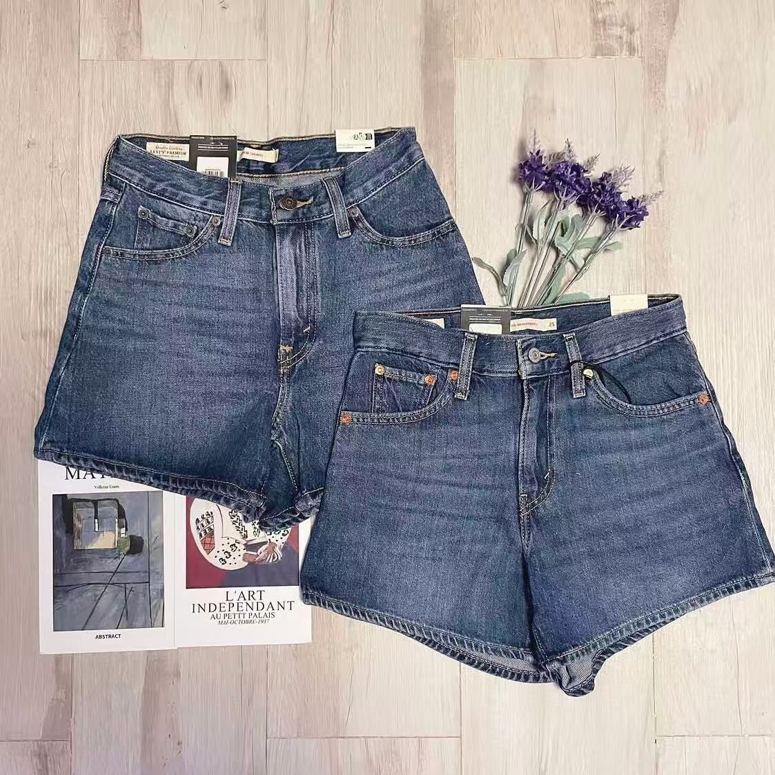 LEVIS 80s MOM SHORTS
