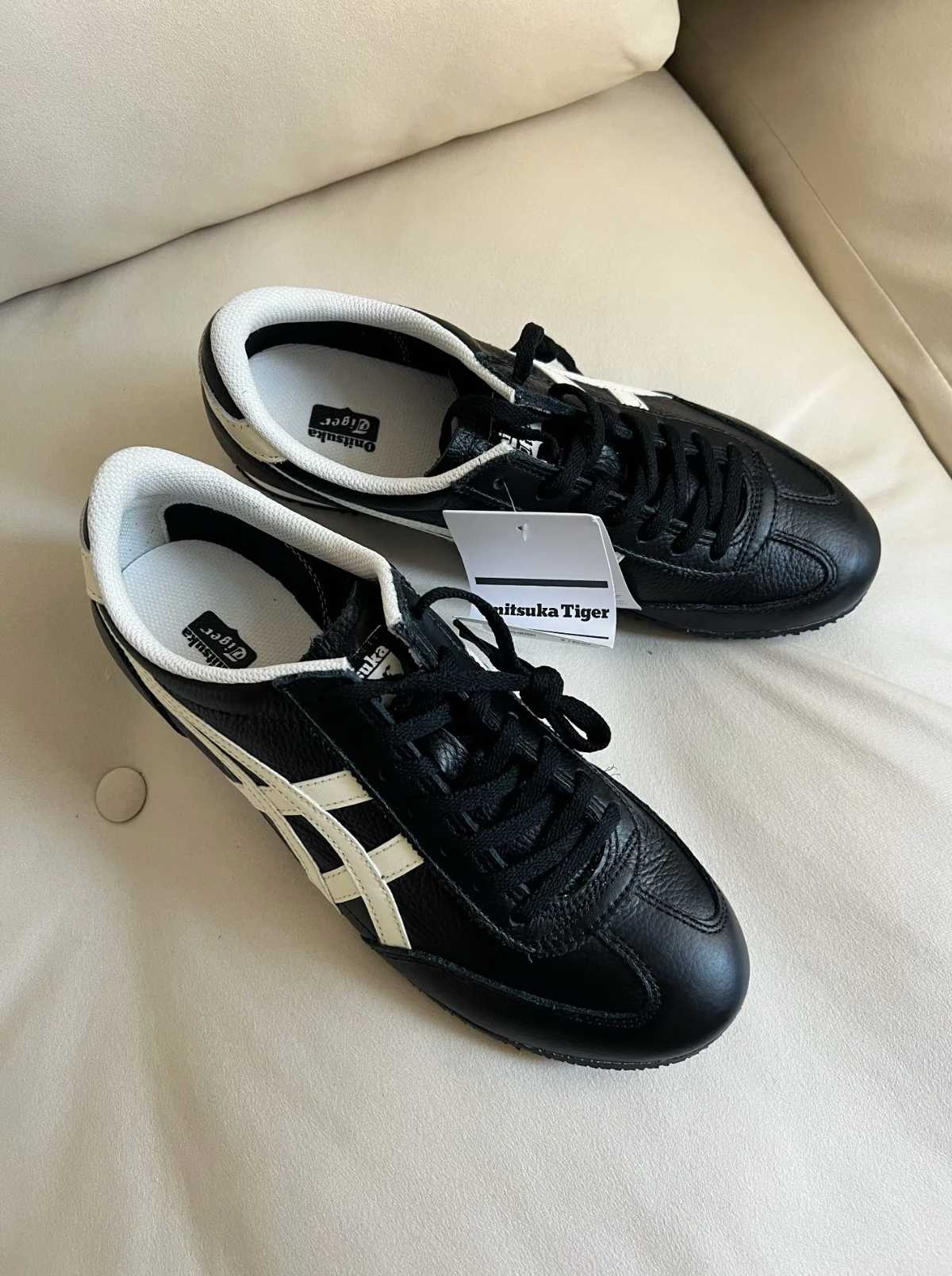 iSNEAKERS｜Onitsuka Tiger鬼塚虎 Machu Racer 低幫 休閒鞋 男女同款 黑白 1183B770-002