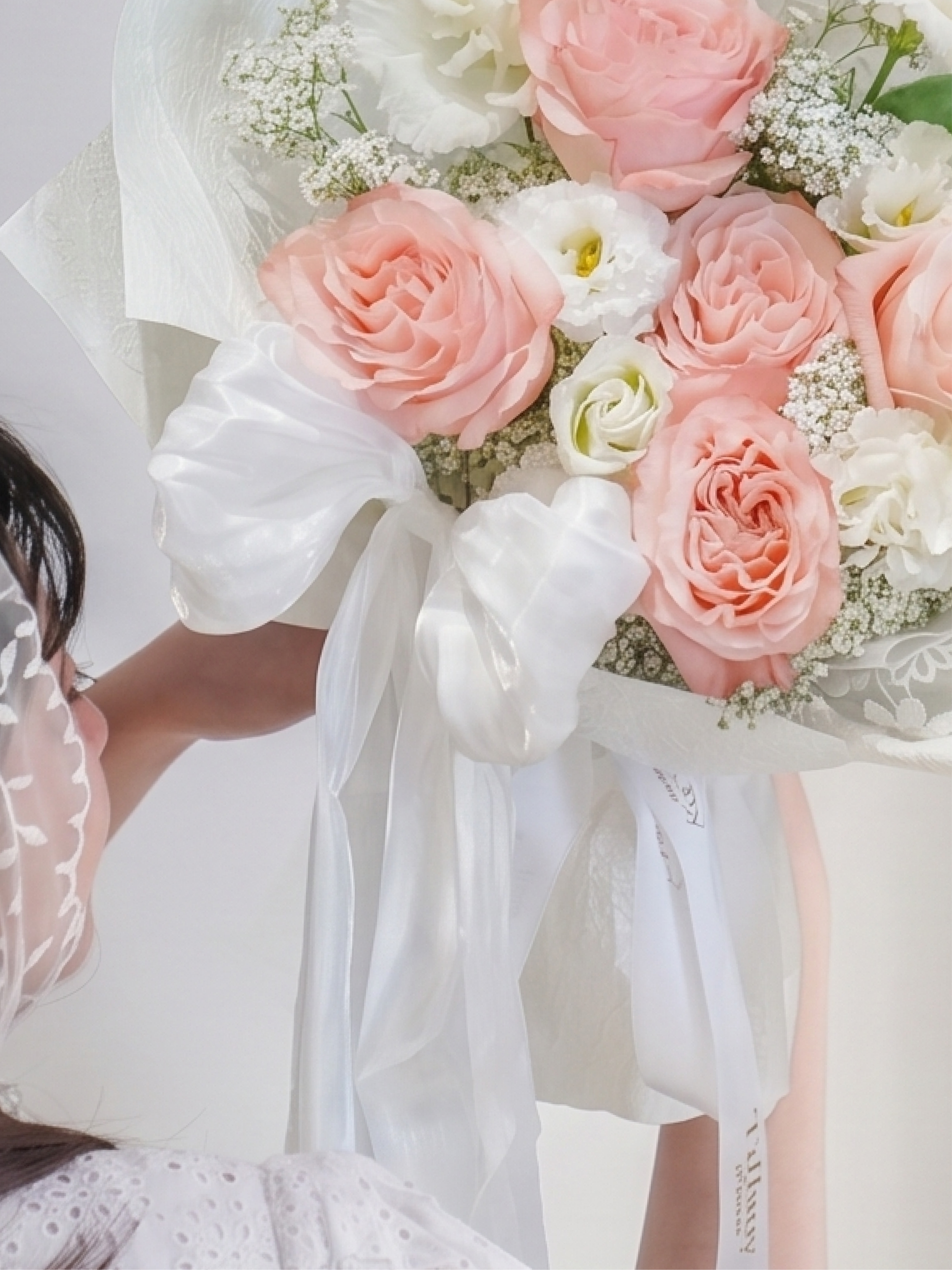 蝴蝶結與蕾絲・粉嫩玫瑰鮮花束
