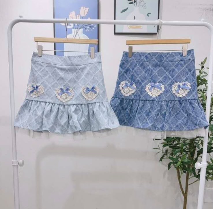 【限量】M78  菱格牛仔褲   腰24-34 HIP50 長15 $499  (一口價)