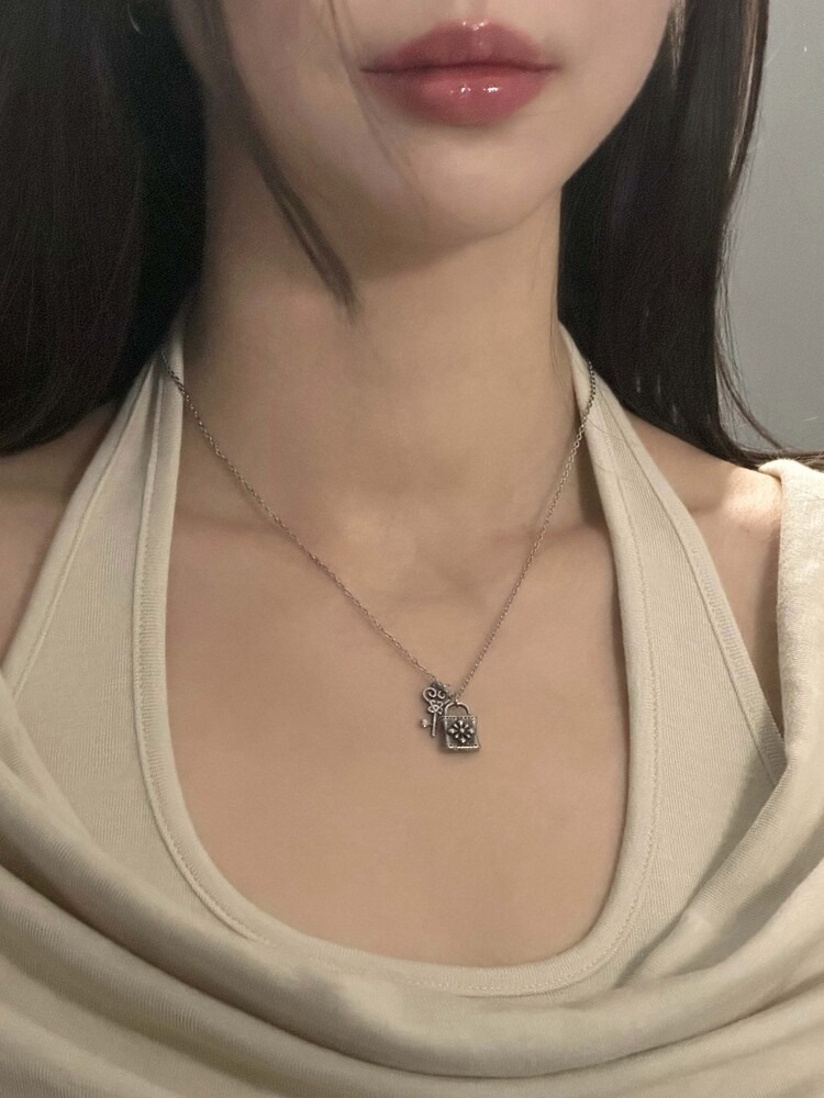 OFUSE WISH NECKLACE