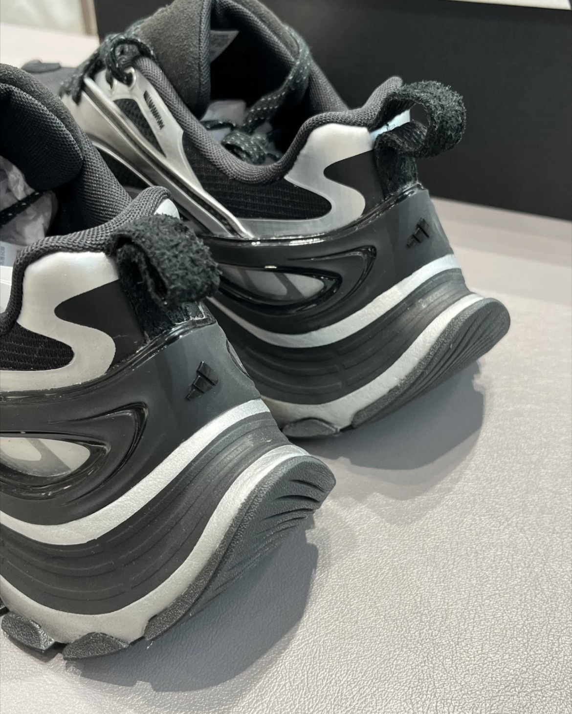 (預訂) Adidas XLG SPEED - Black Silver