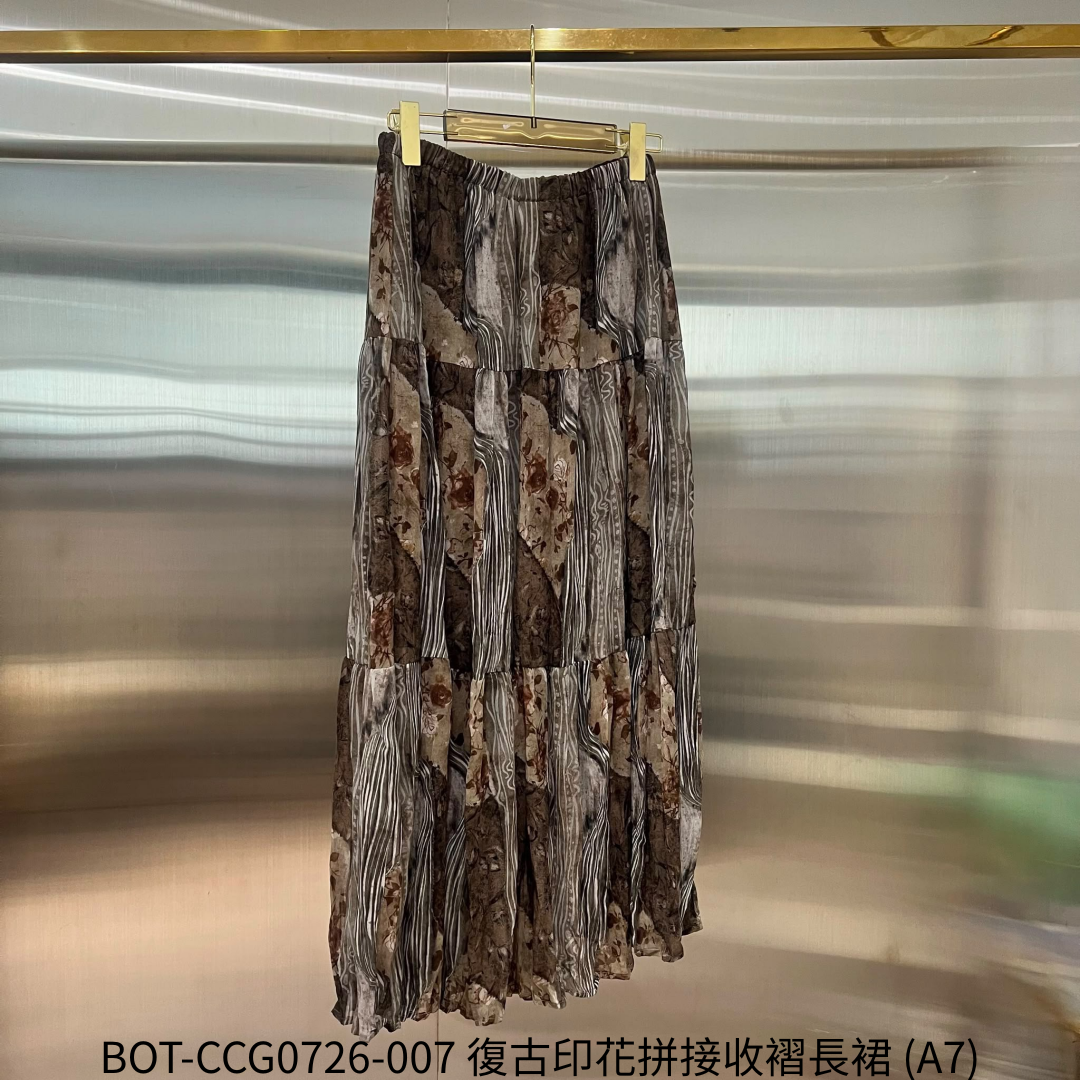 BOT-CCG0726-007 復古印花拼接收褶長裙 (A7)