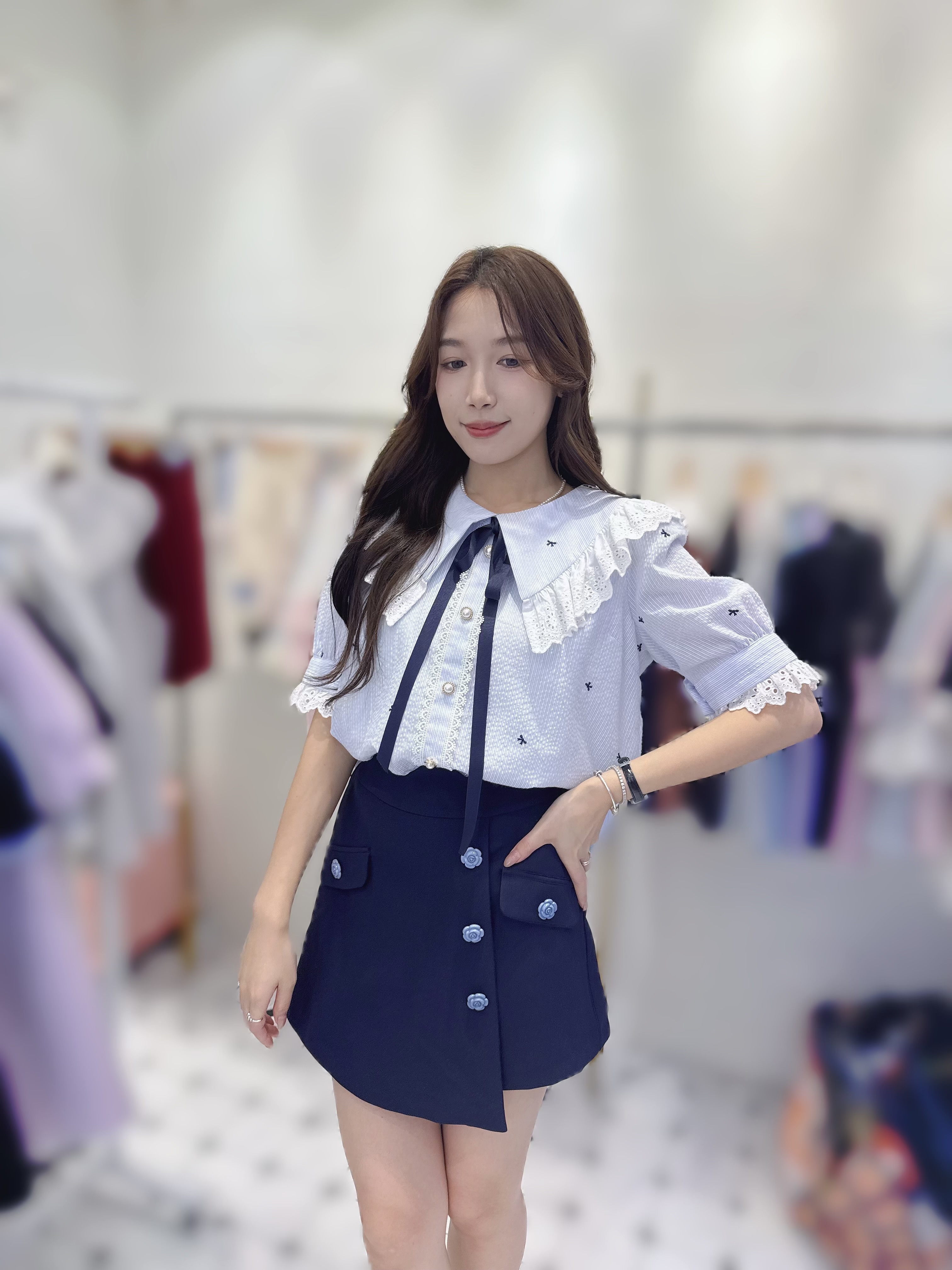 【限量】P64  韓風暗條子   胸42 長26 $499 (一口價)
