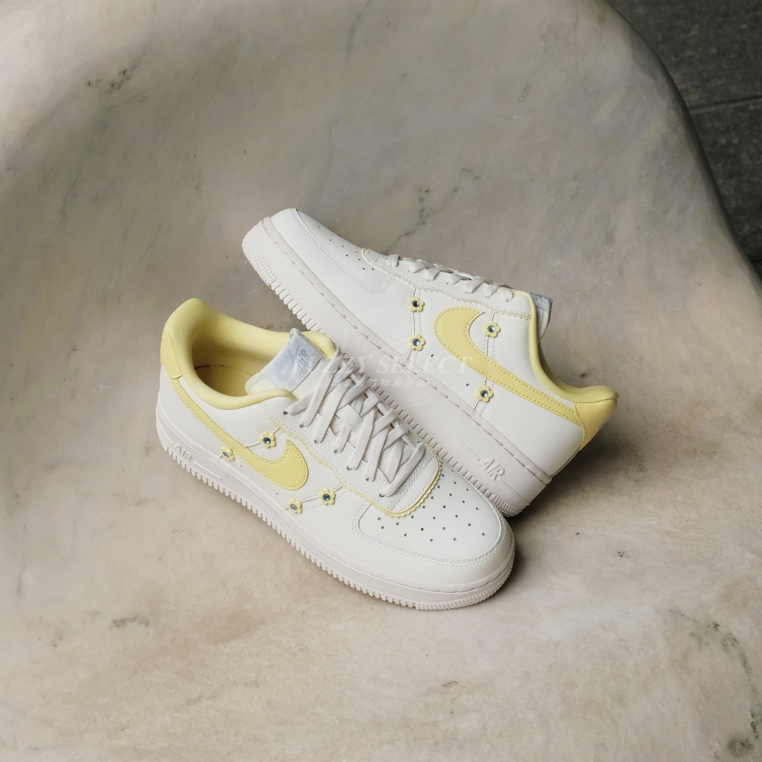 【逢甲 FUZZY】W Nike Air Force 1 "Sail Soft Yellow" 奶油黃 小花 國外限定 IW2348-170