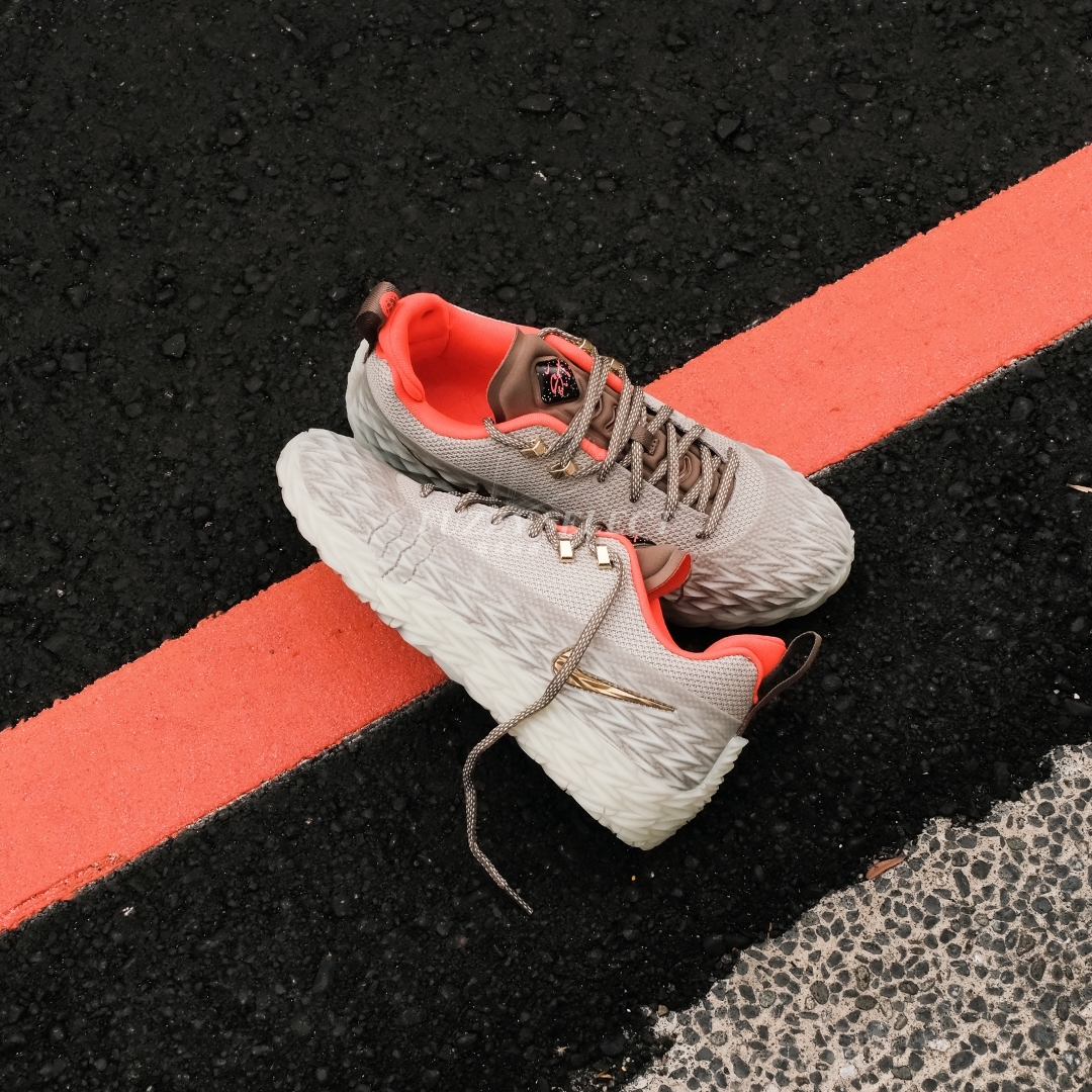 【逢甲 FUZZY】NIKE S.T. CHARGE EP "College Grey" 卡其灰 IO8062-001