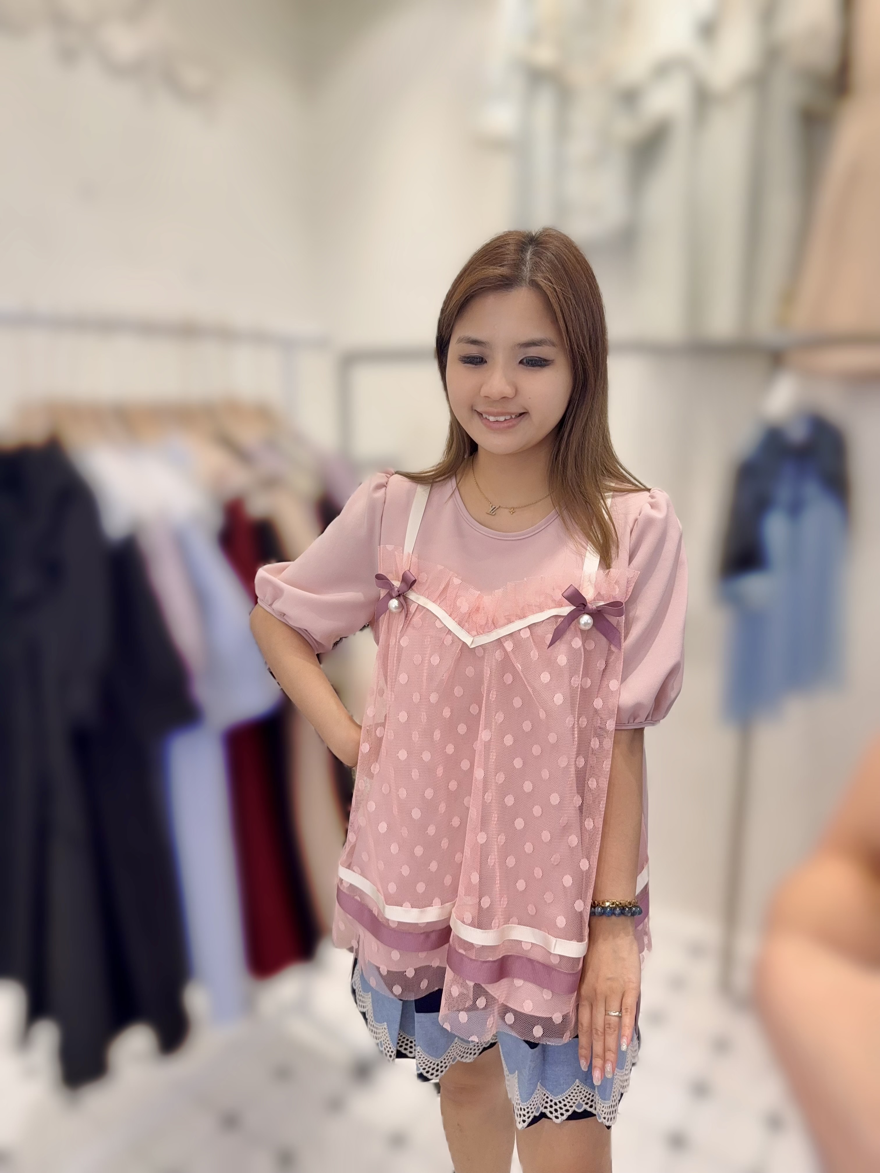P61  胸42 長27 $519 (一口價)