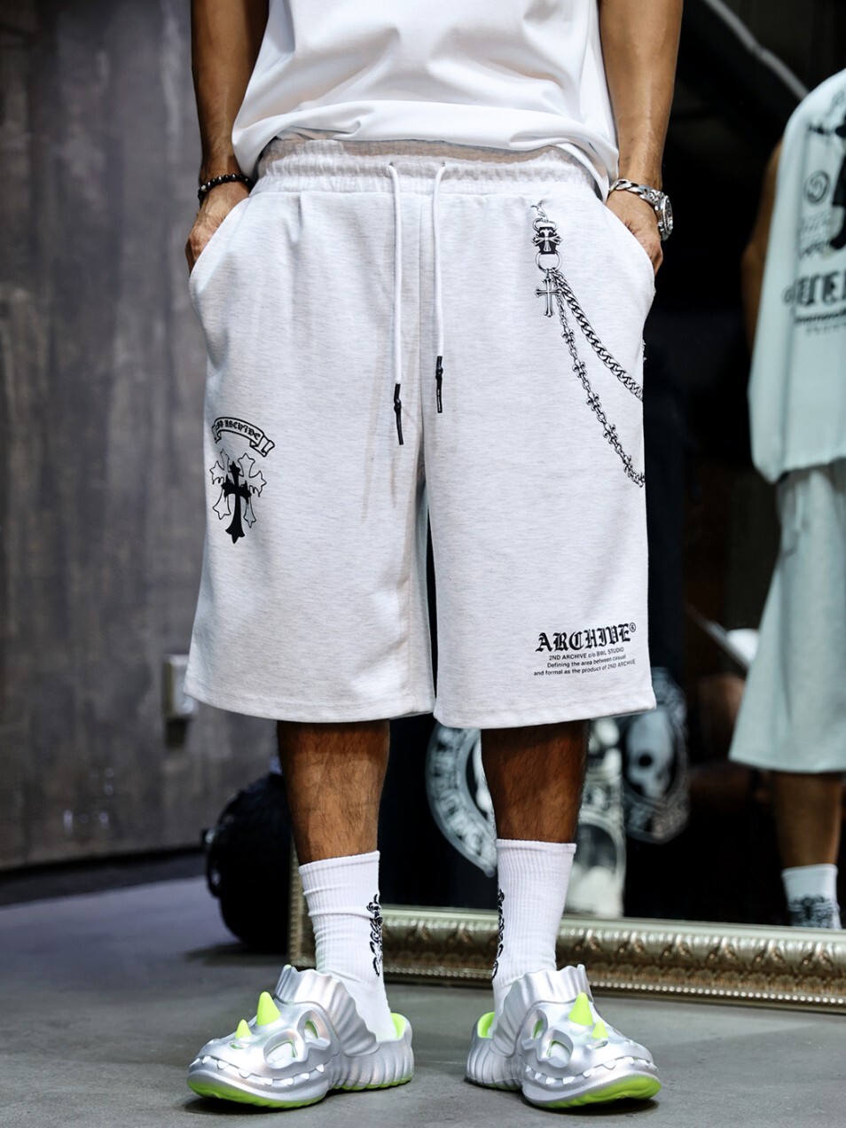 Cross chain wide shorts