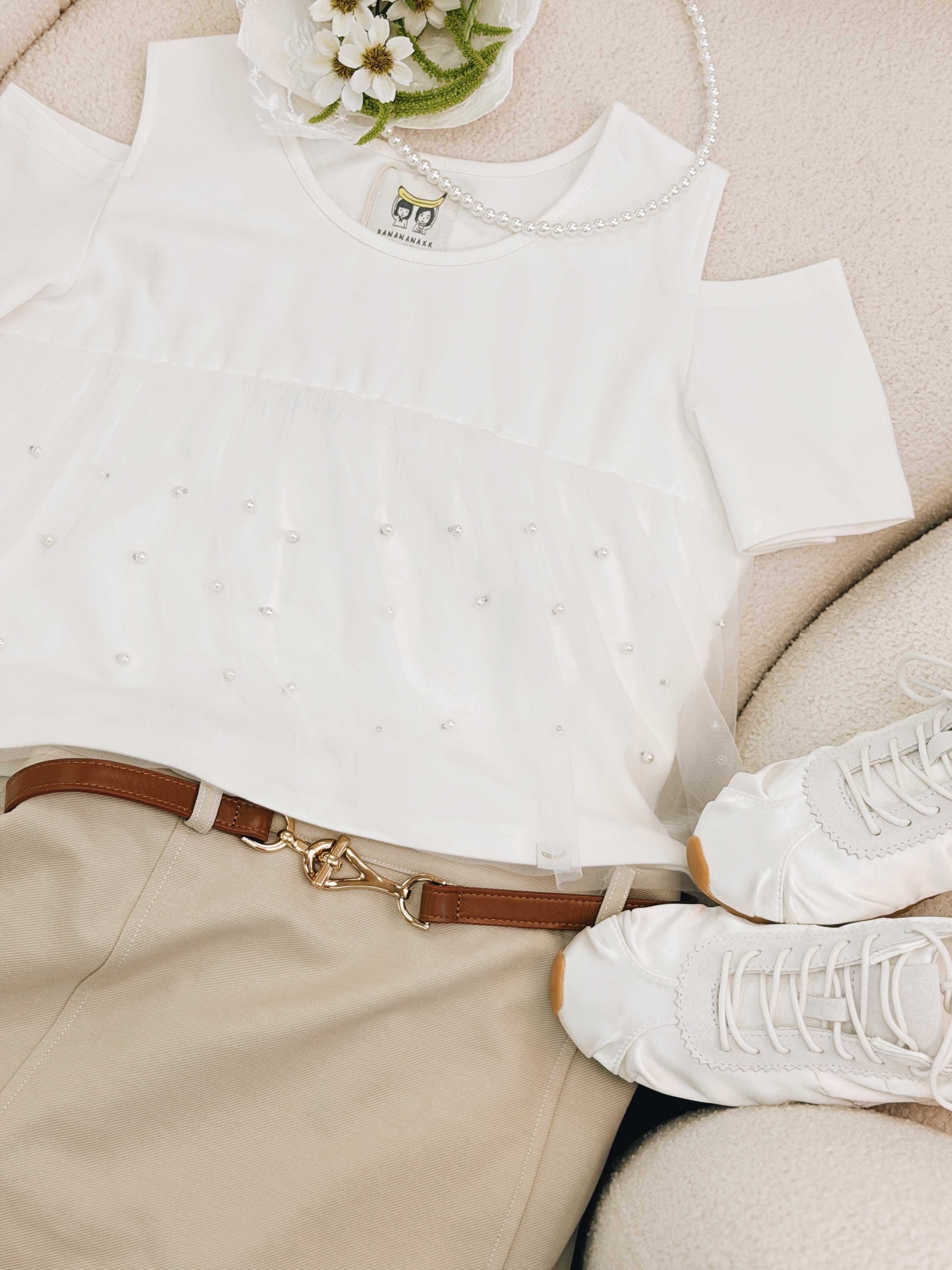 白色 / 珍珠網紗露肩短袖上衣 / Cold-Shoulder Pearl Tulle Overlay Top