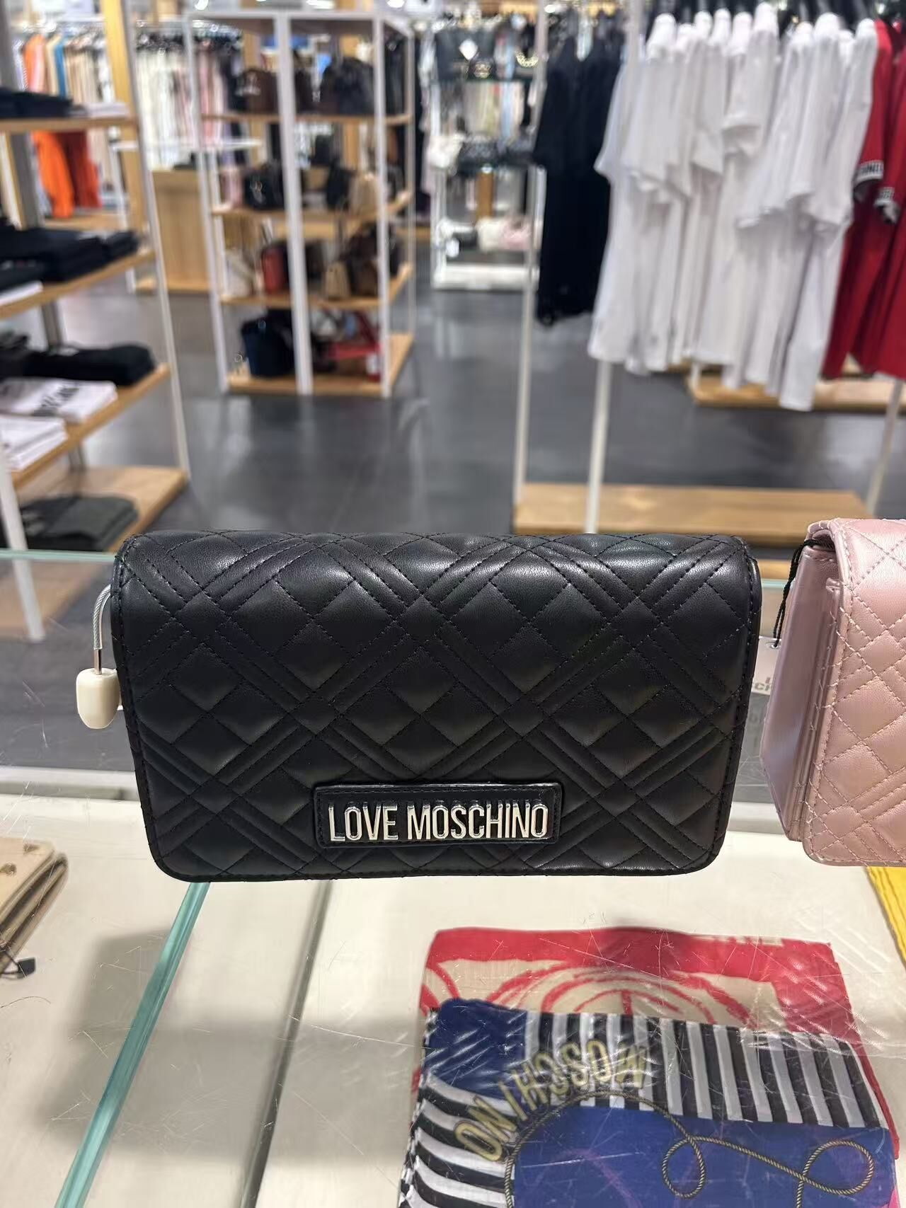 LYS02151 Love Moschino 菱格Woc