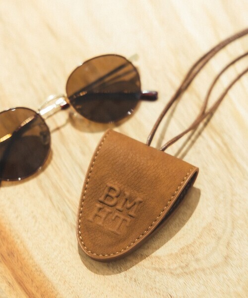 [預購] BEAMS HEART WOMEN Logo 磁吸眼鏡掛架