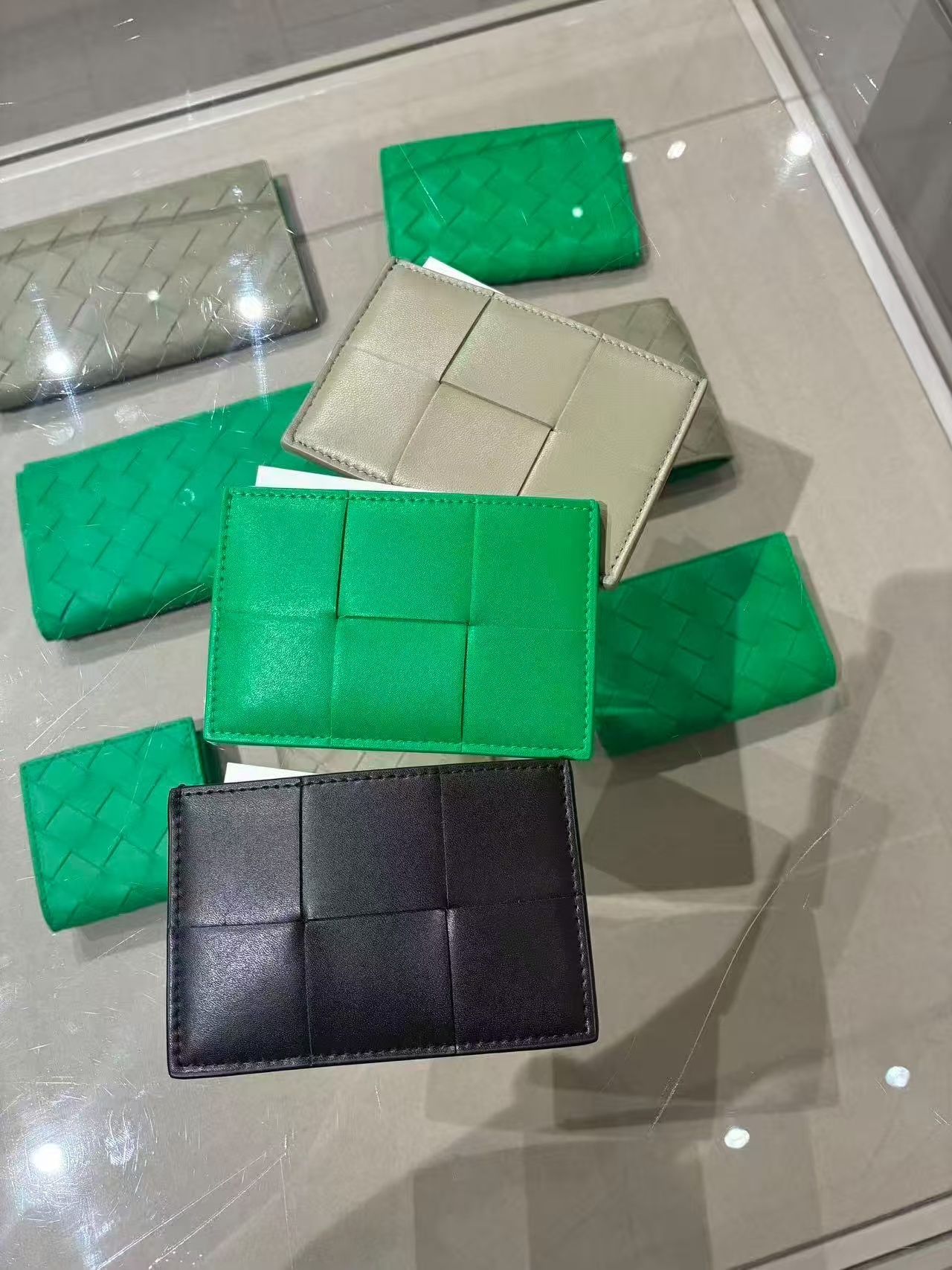 【預購】Bottega Veneta S072704 卡套