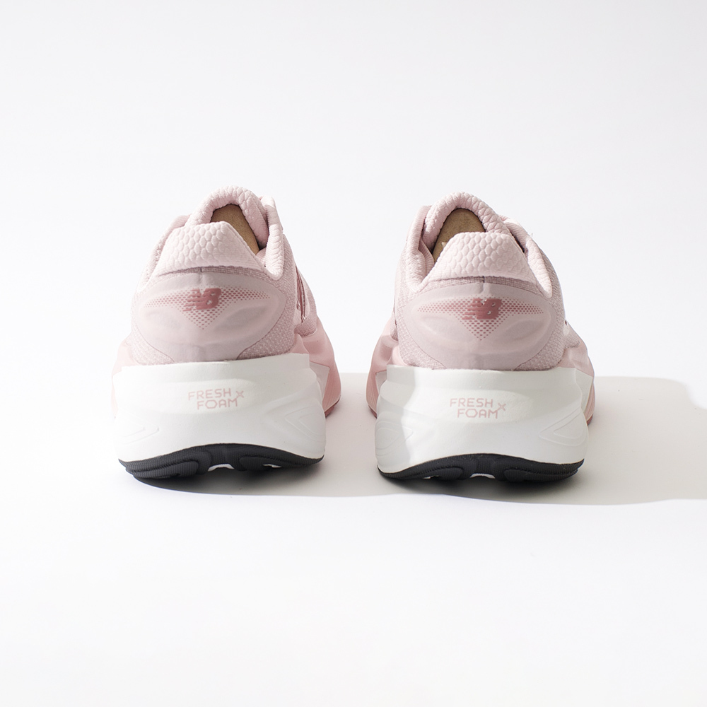 New Balance Fresh Foam X More V6 女鞋 粉白色 D楦 運動 慢跑鞋 WMOR1TC