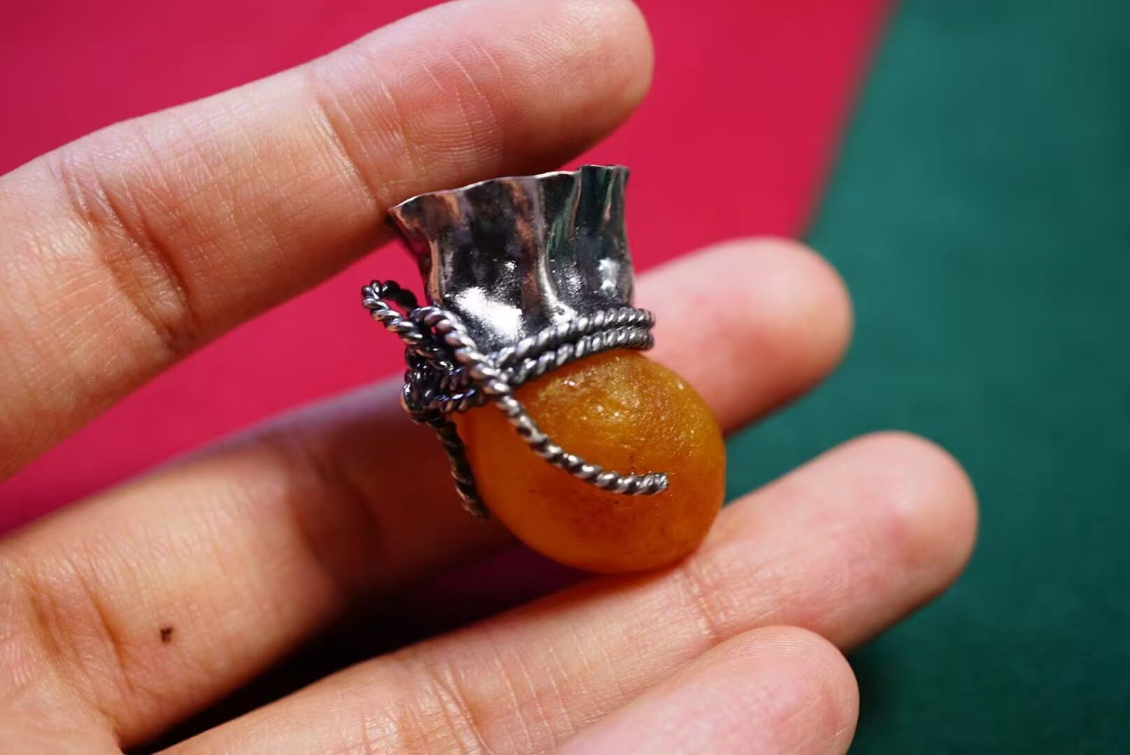 0810BA19-BALTICAMBER-RING-海漂料子做的小錢袋子 吊墜頸鏈 [純銀鑲嵌 尺寸31x18x18] (A19)