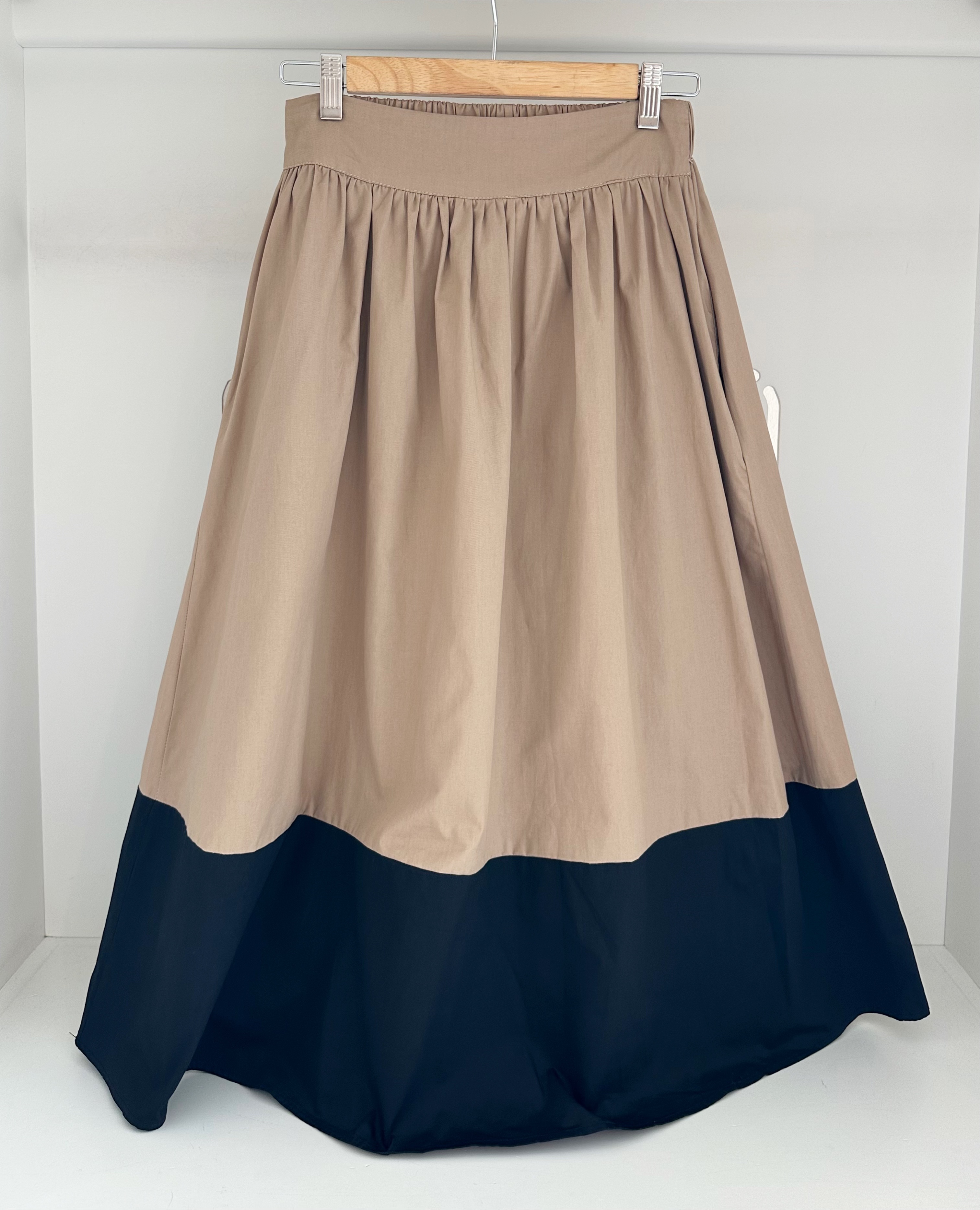 KOREA POCKET 2 TONE MIDI SKIRT